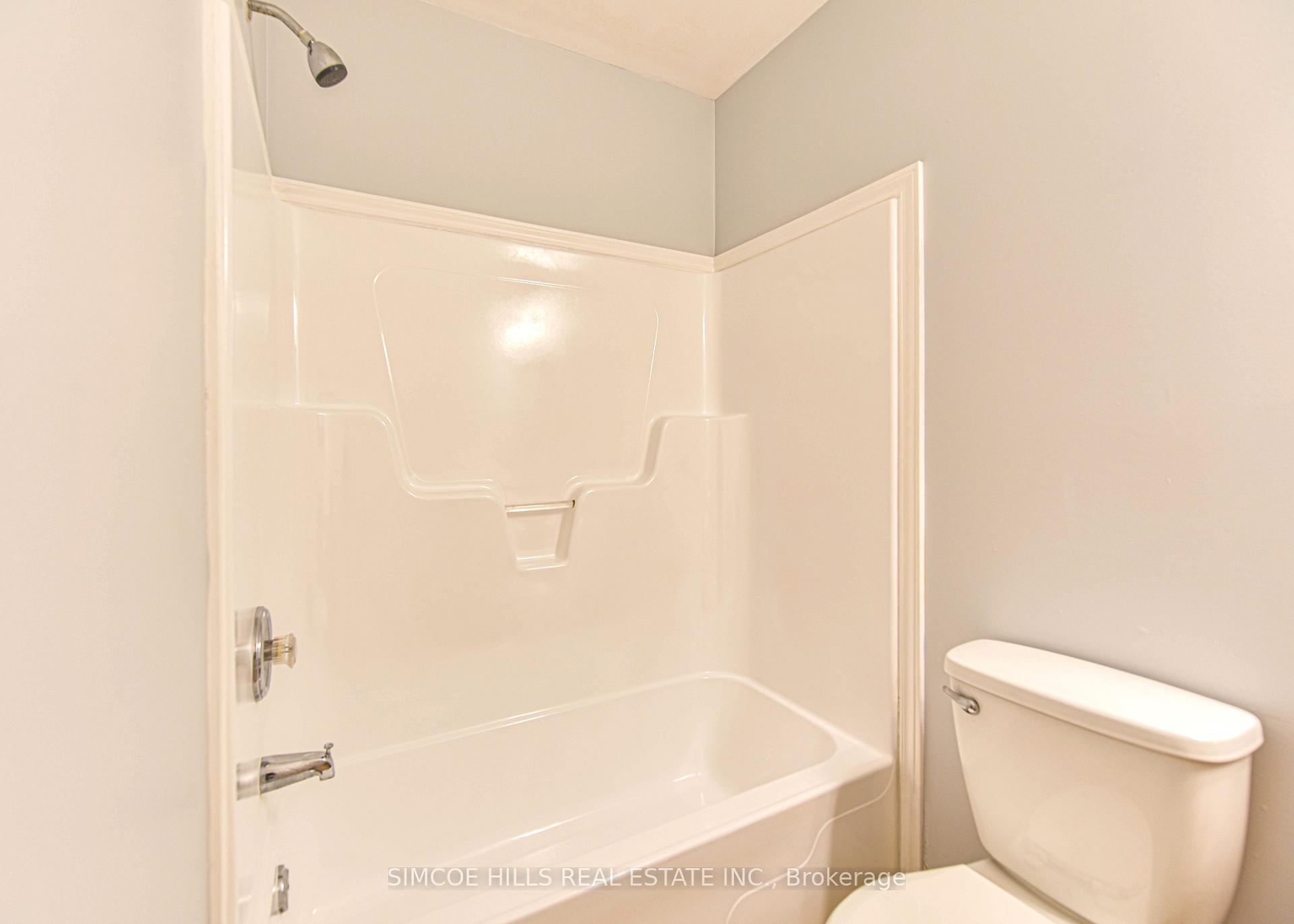 Photo 18 of 159 Julia Crescent, Orillia — HOMEH
