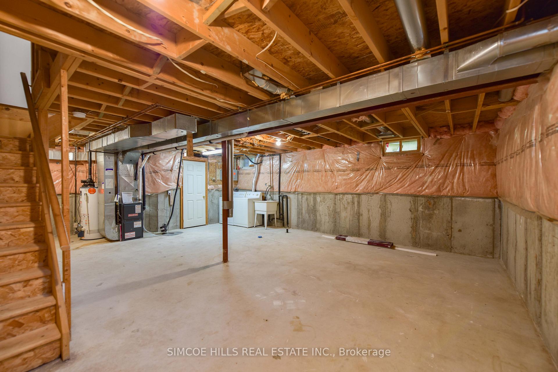 Photo 20 of 159 Julia Crescent, Orillia — HOMEH