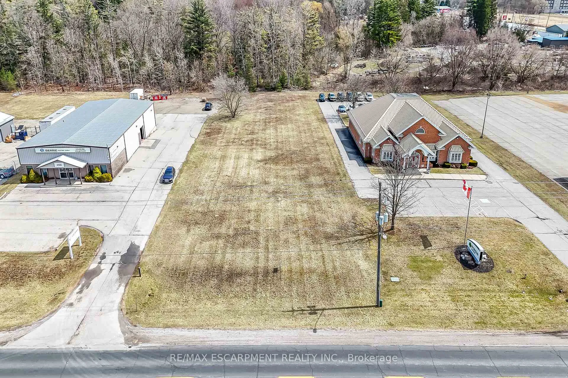 Photo 1 of 33 Park Road, Norfolk, Simcoe — HOMEH