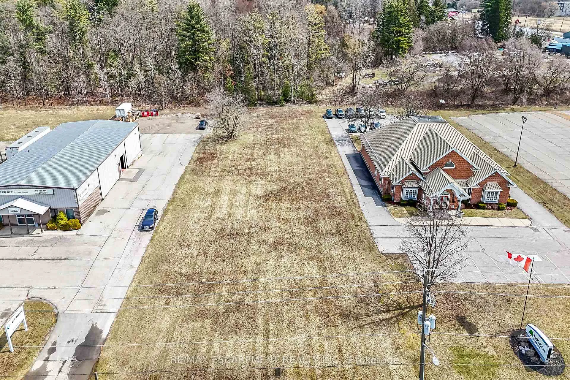Photo 14 of 33 Park Road, Norfolk, Simcoe — HOMEH