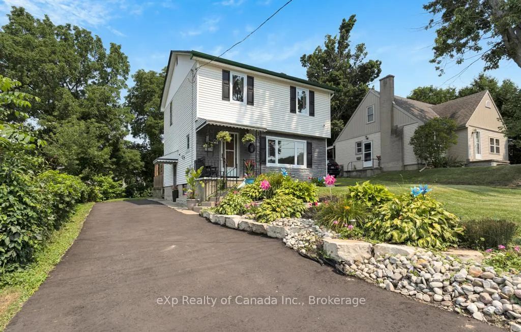 Front of 9 Oakwood Avenue