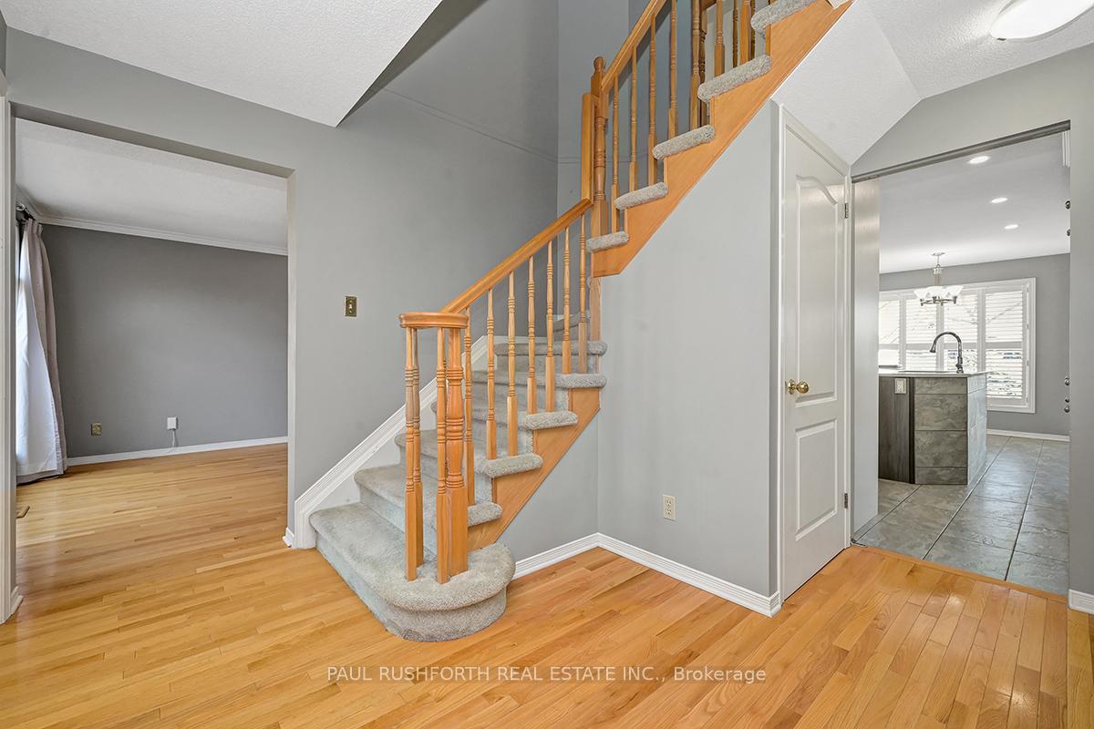 Photo 4 of 1943 Heatherwood Drive, Ottawa, Chapel Hill South - Orleans Village — HOMEH