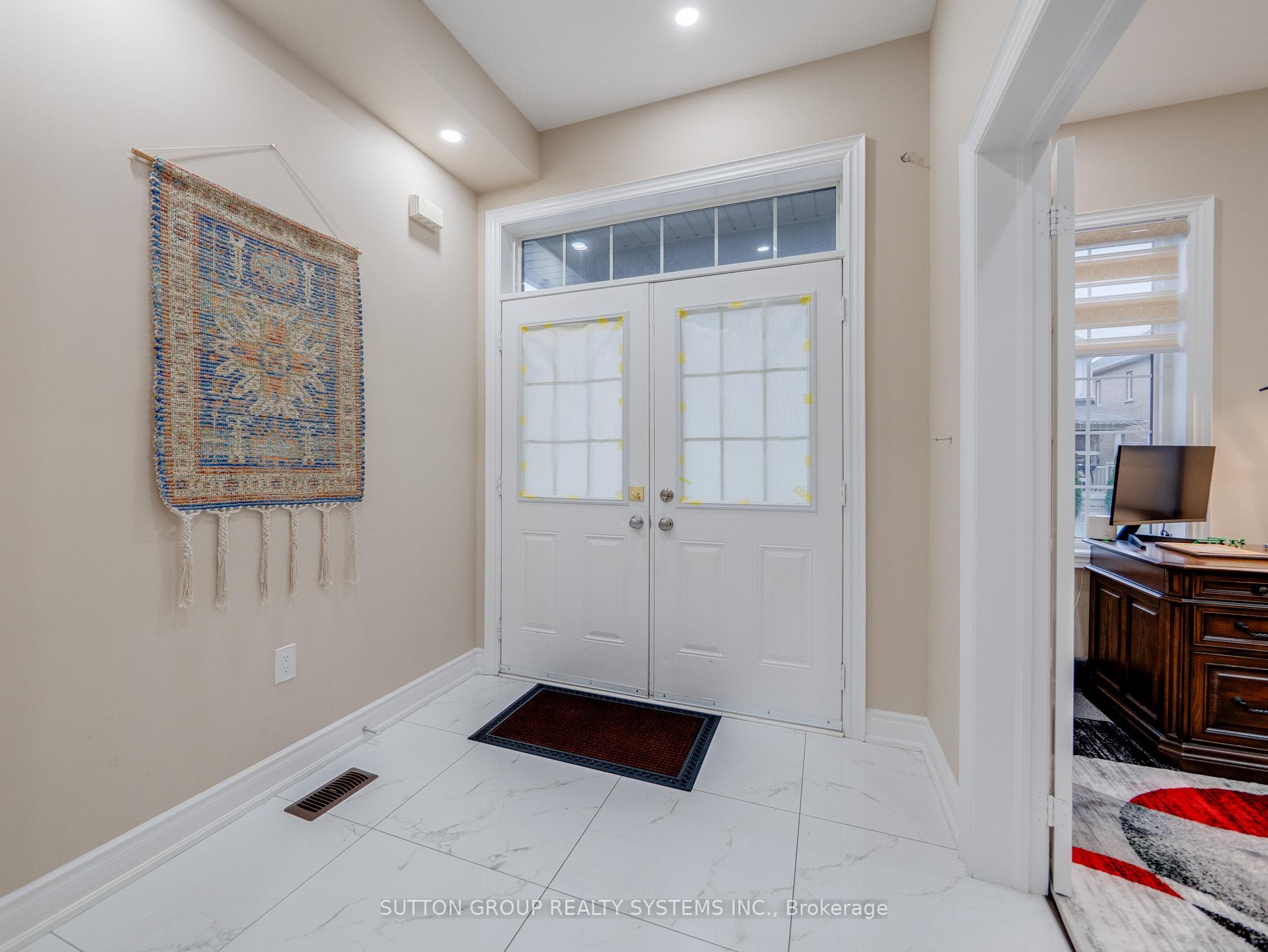 Photo 7 of 1527 Mendelson Heights, Milton, Ford — HOMEH
