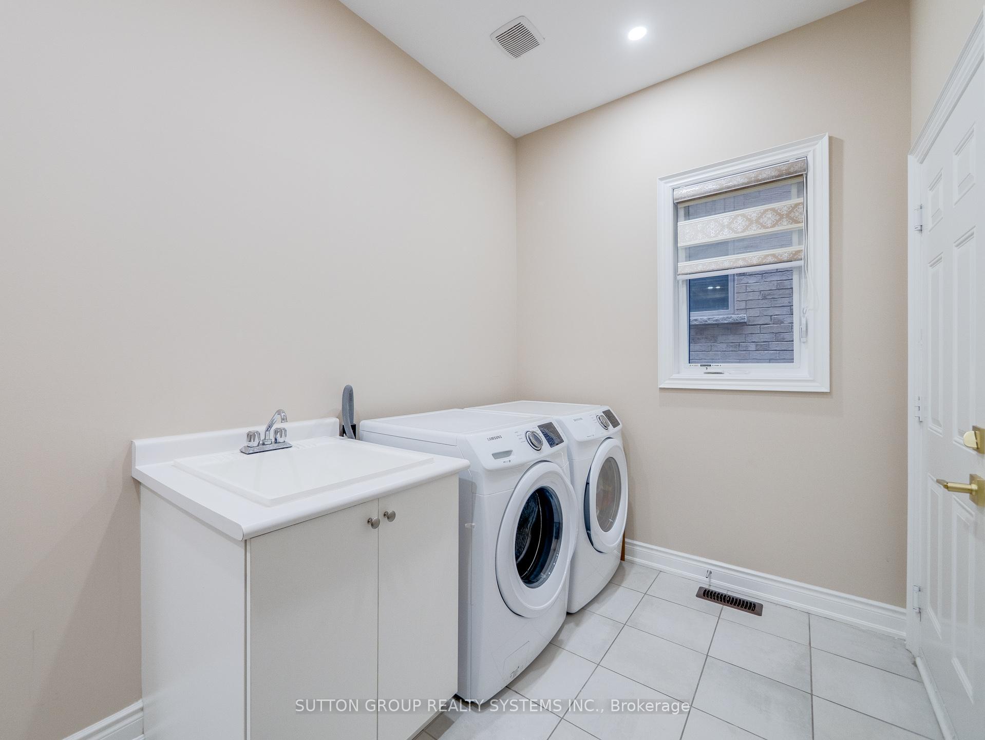 Photo 17 of 1527 Mendelson Heights, Milton, Ford — HOMEH