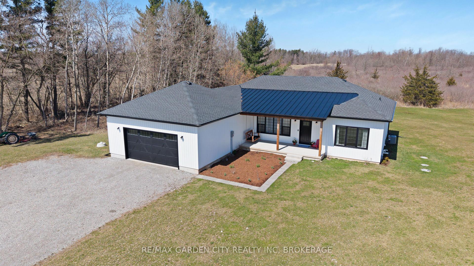Photo 1 of 951 Twenty Road, Pelham, North Pelham — HOMEH