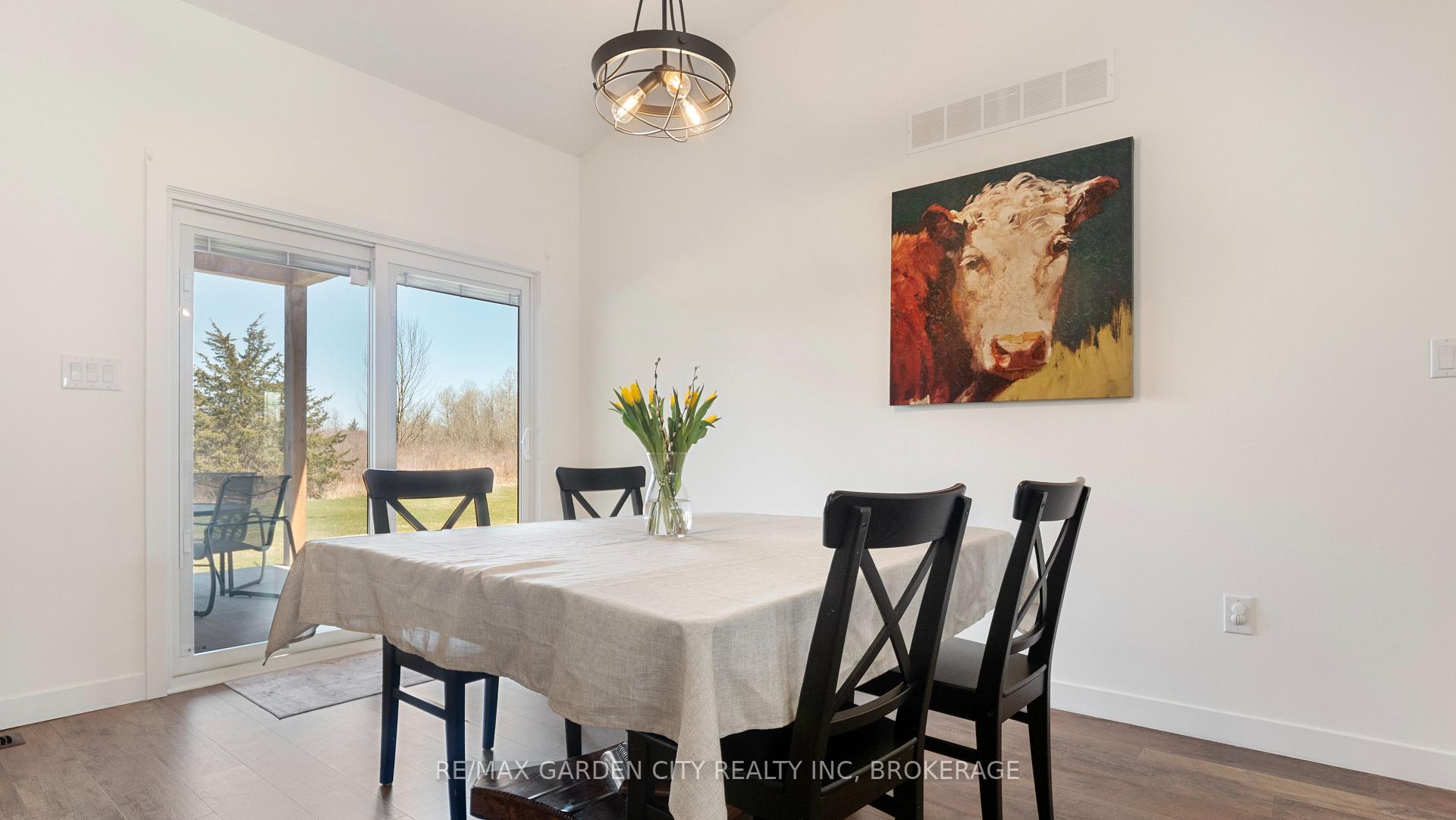 Photo 14 of 951 Twenty Road, Pelham, North Pelham — HOMEH