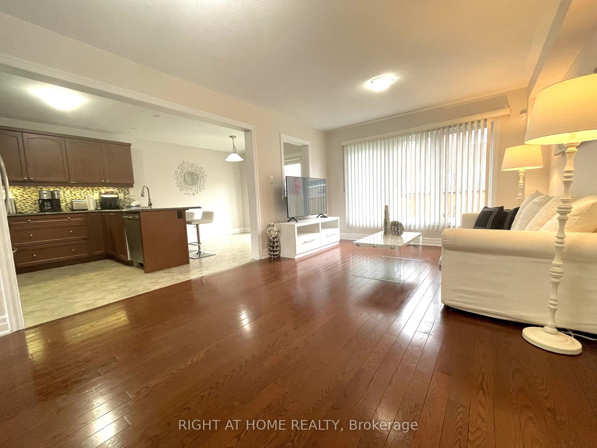 Photo 8 of 933 Asleton Boulevard, Milton, Willmott — HOMEH
