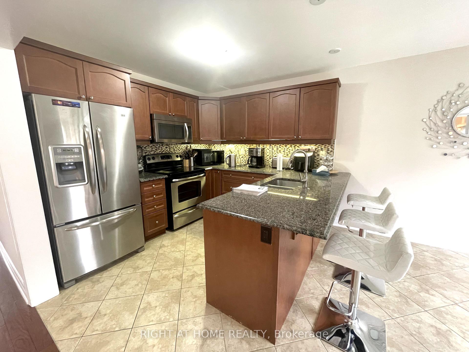 Photo 11 of 933 Asleton Boulevard, Milton, Willmott — HOMEH