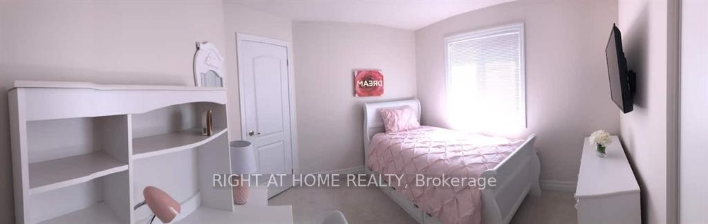 Photo 2 of 933 Asleton Boulevard, Milton, Willmott — HOMEH
