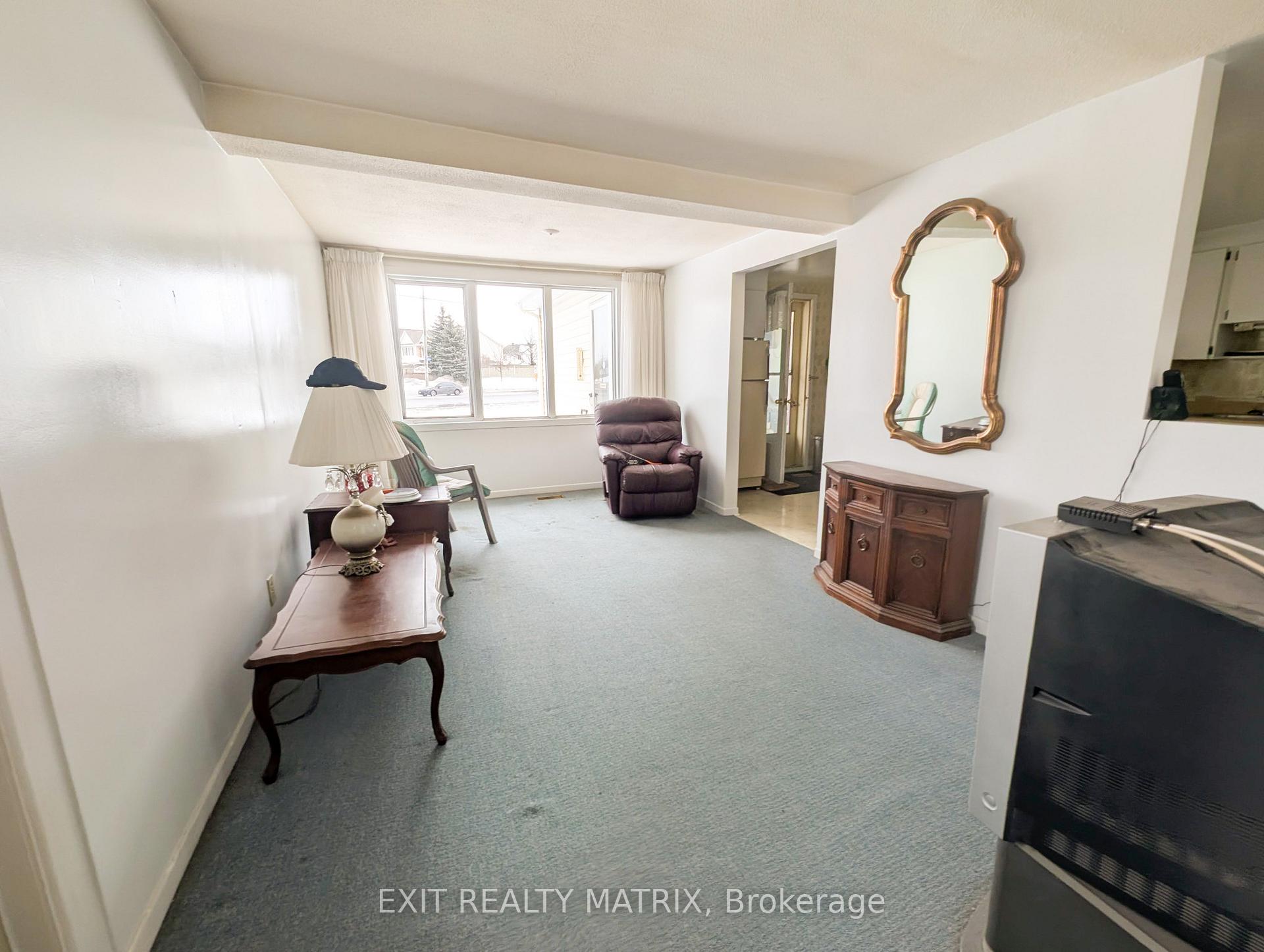 Photo 13 of 1632 Trim Road, Ottawa, Fallingbrook/Pineridge — HOMEH