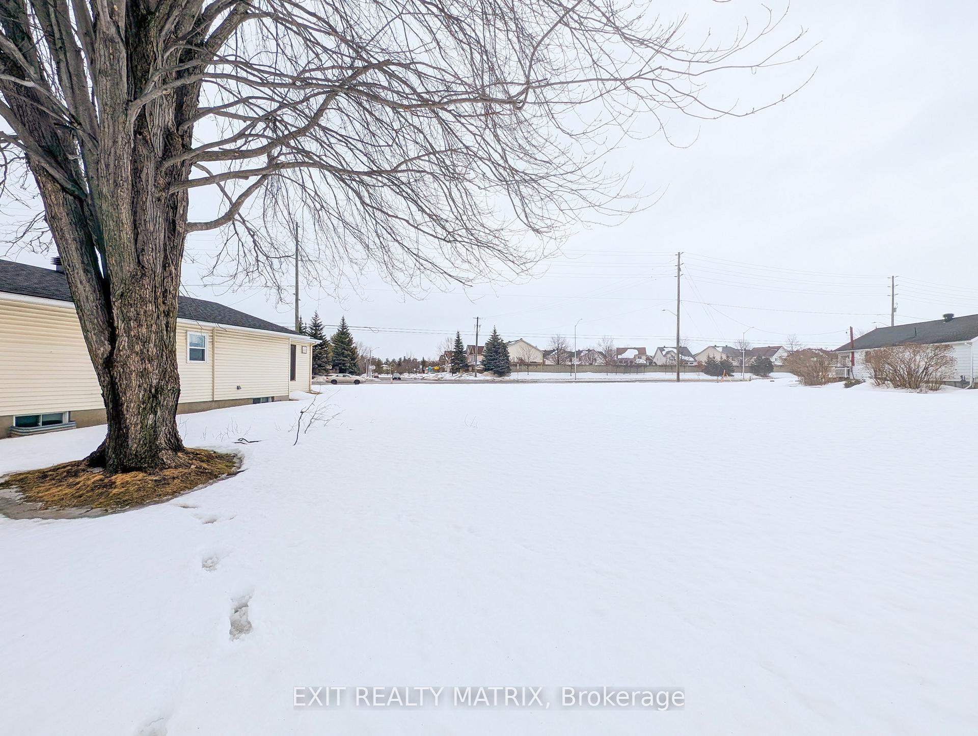 Photo 17 of 1632 Trim Road, Ottawa, Fallingbrook/Pineridge — HOMEH