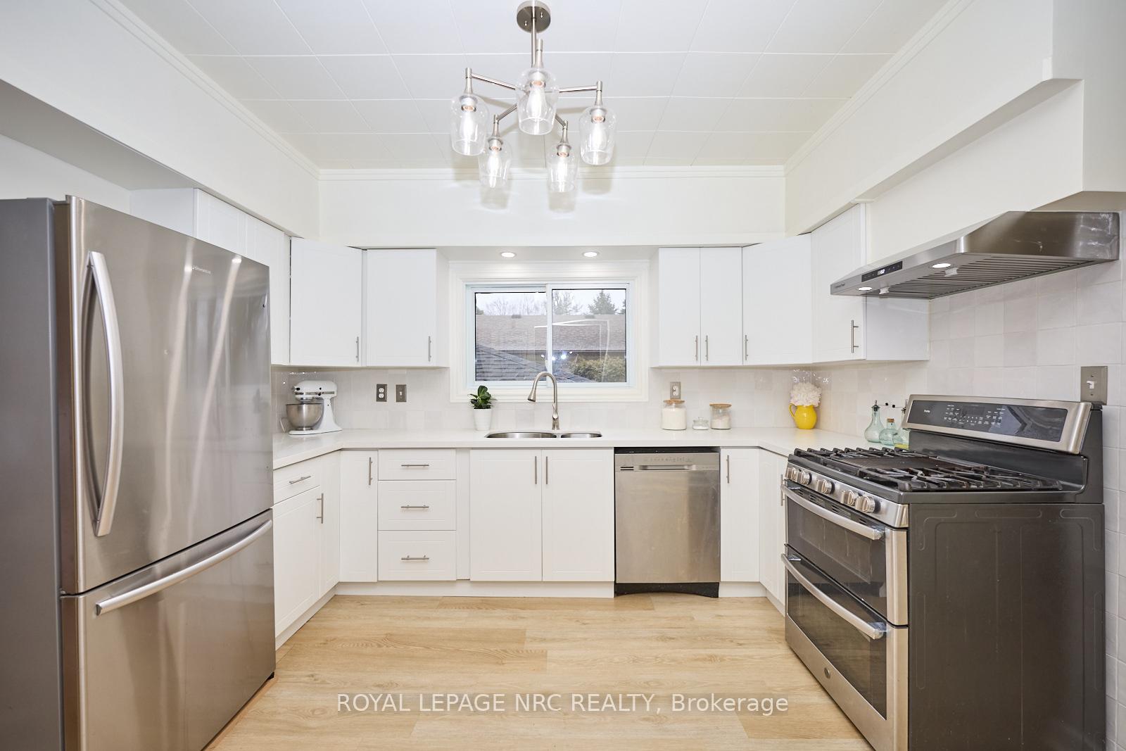 Photo 6 of 743 Welland Road, Pelham, Fenwick — HOMEH