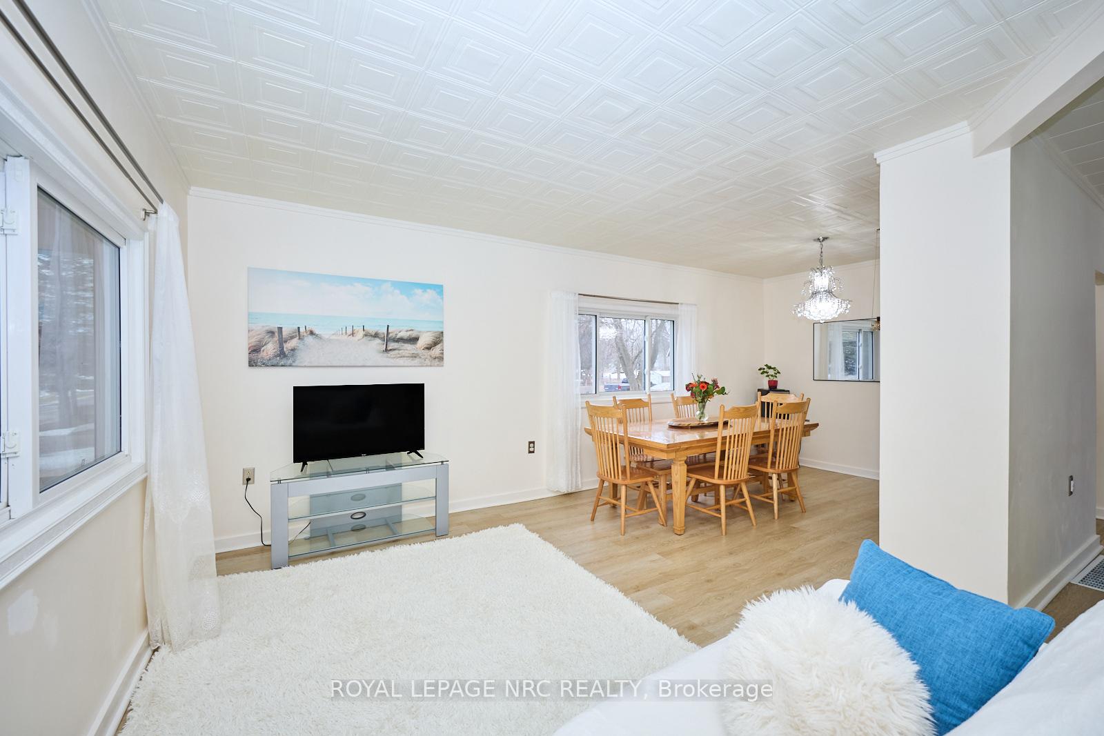 Photo 8 of 743 Welland Road, Pelham, Fenwick — HOMEH
