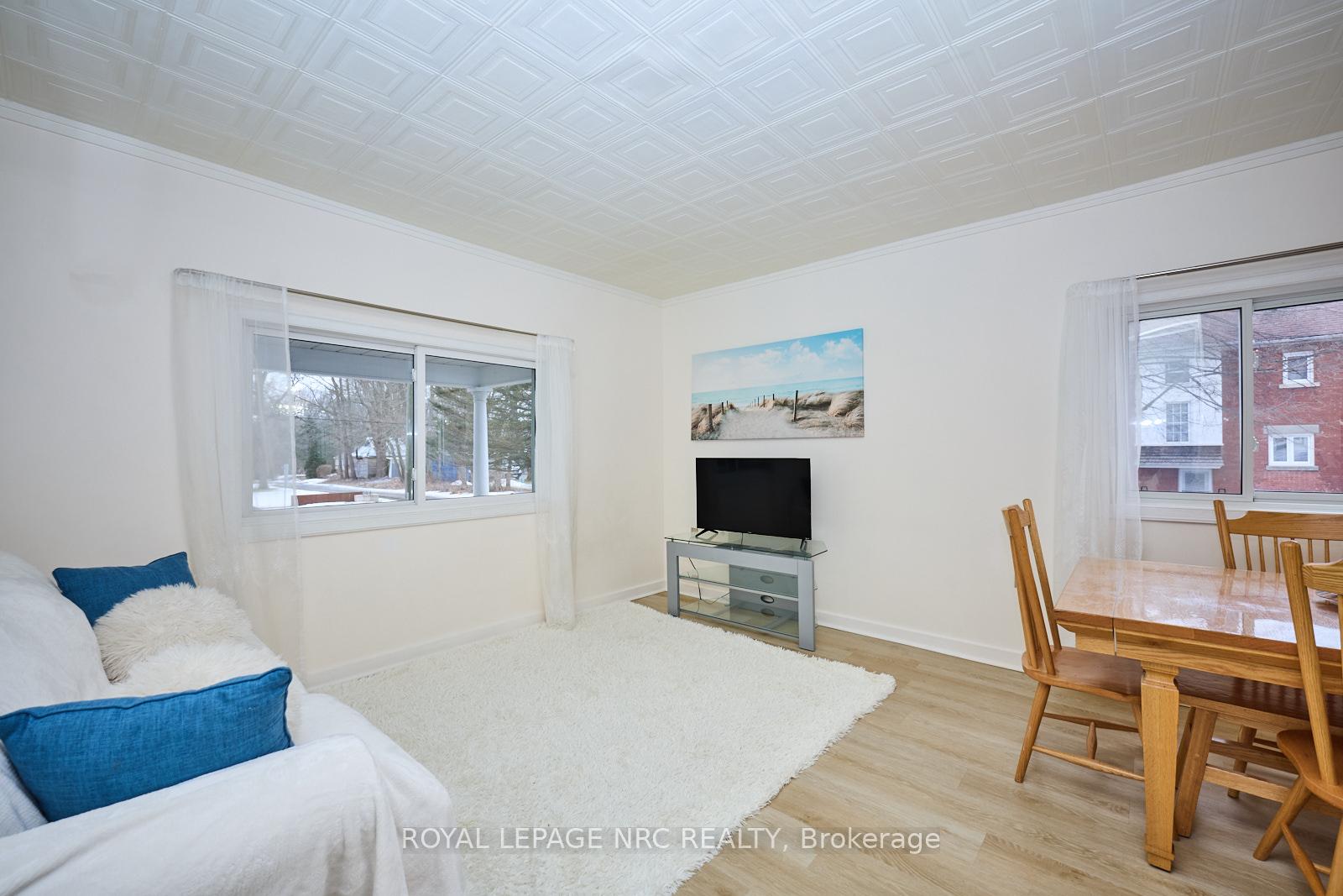 Photo 10 of 743 Welland Road, Pelham, Fenwick — HOMEH