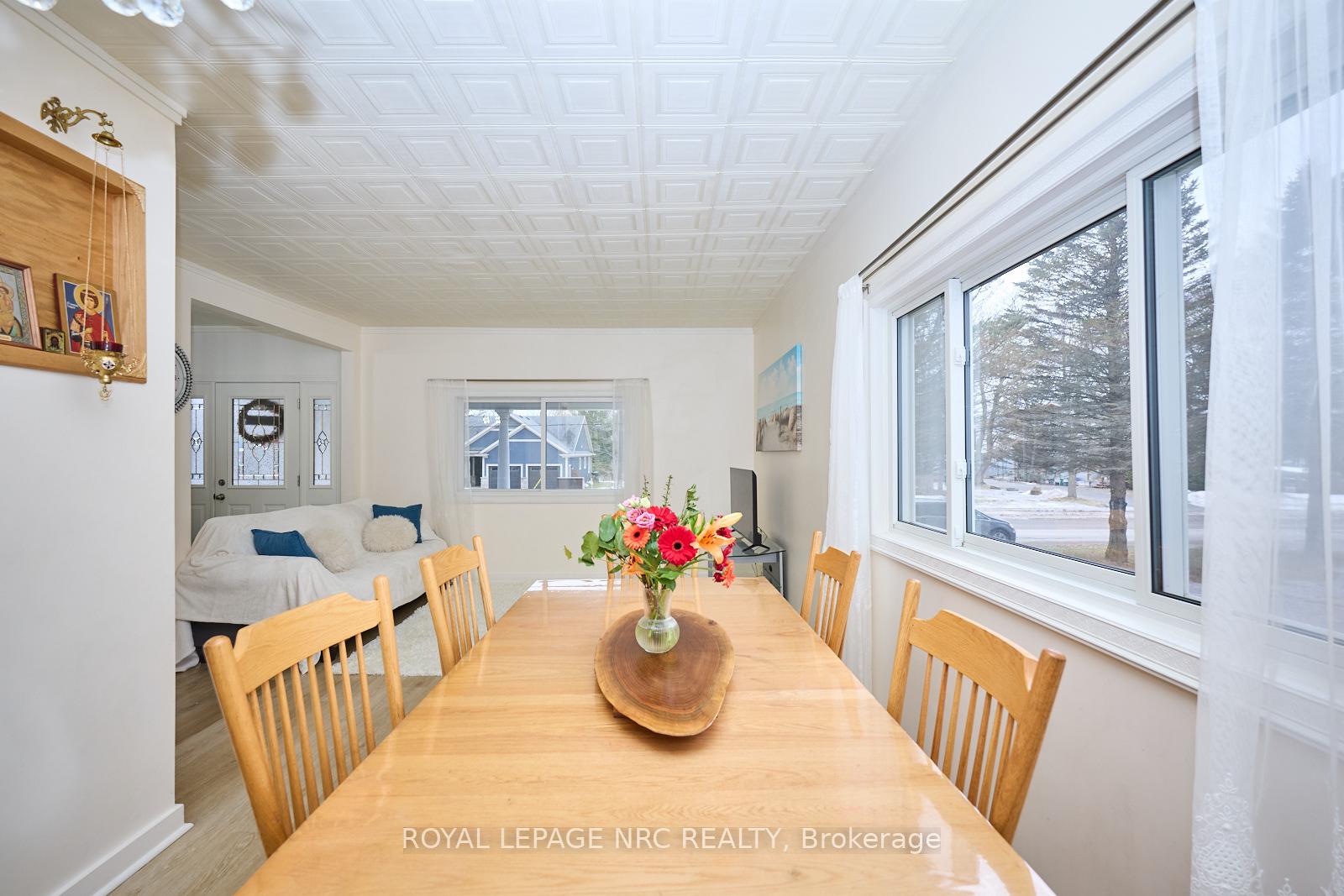 Photo 13 of 743 Welland Road, Pelham, Fenwick — HOMEH