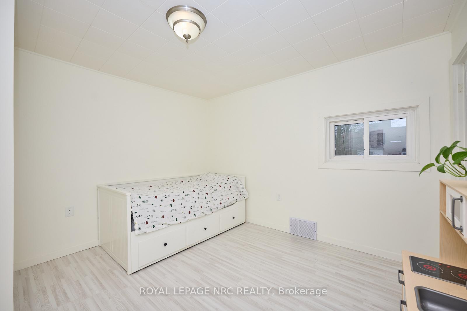 Photo 23 of 743 Welland Road, Pelham, Fenwick — HOMEH