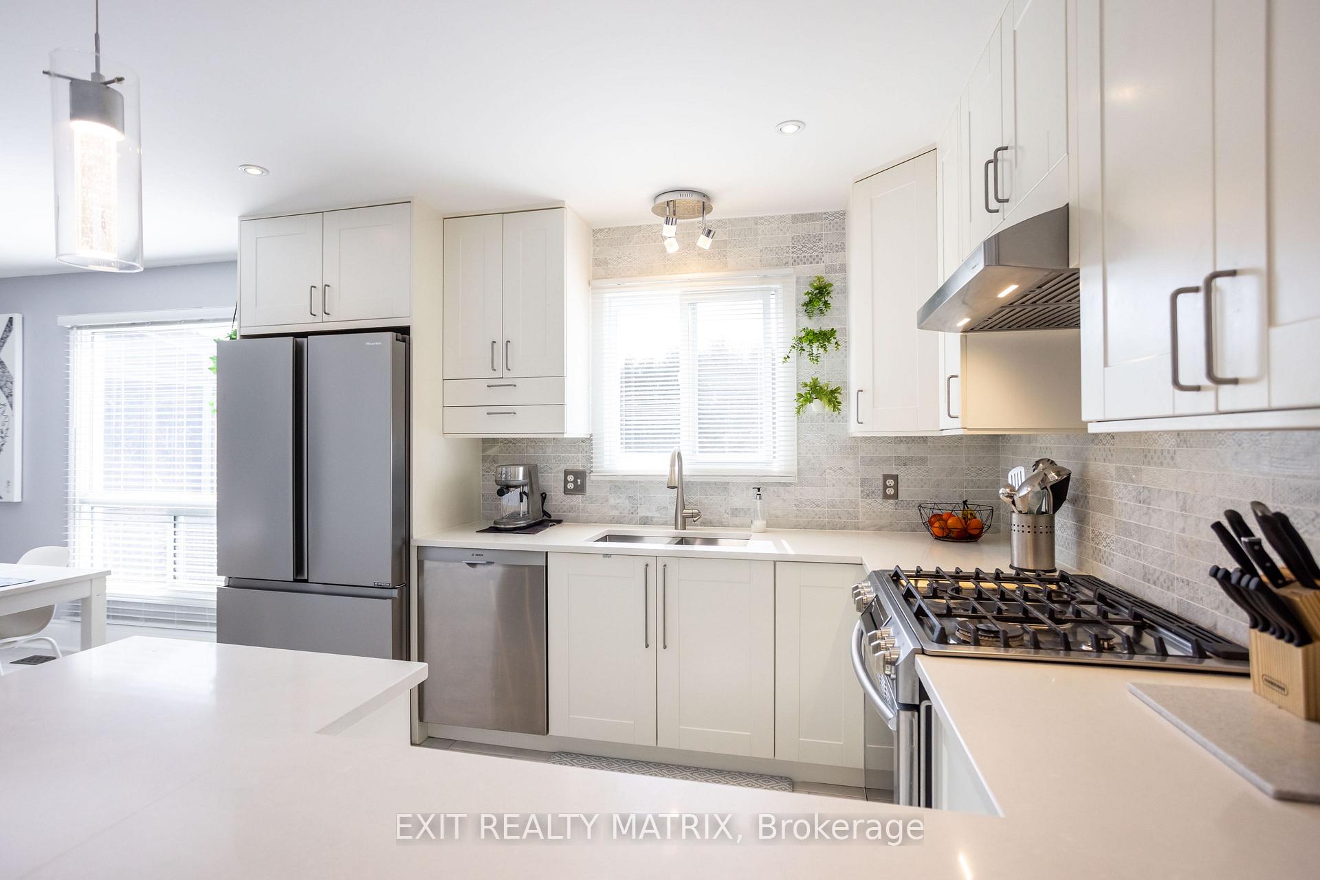 Photo 4 of 922 Chaleur Way, Ottawa, Convent Glen — HOMEH
