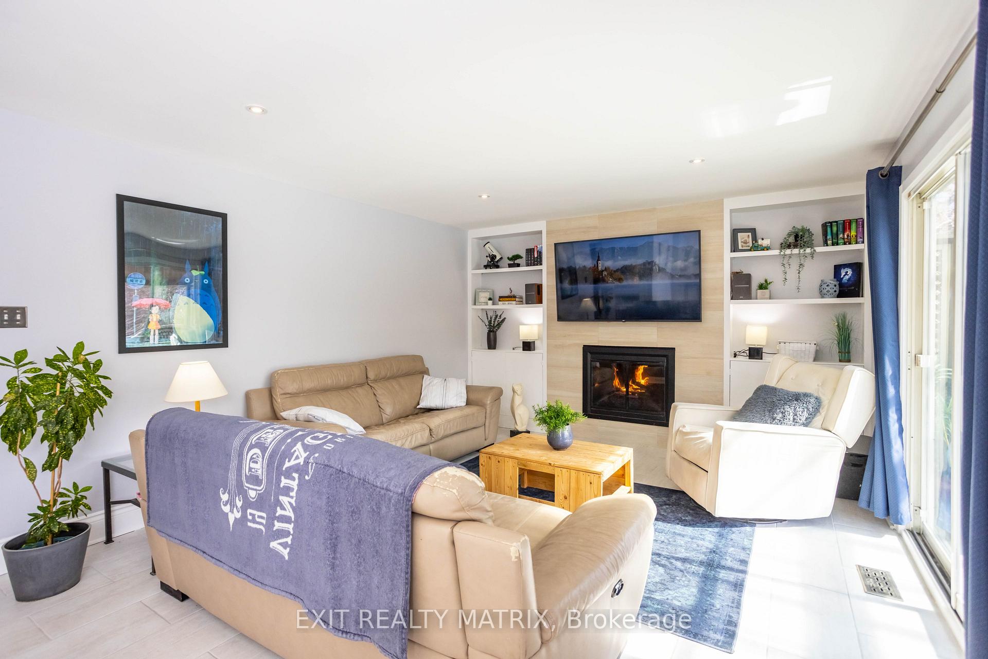 Photo 8 of 922 Chaleur Way, Ottawa, Convent Glen — HOMEH