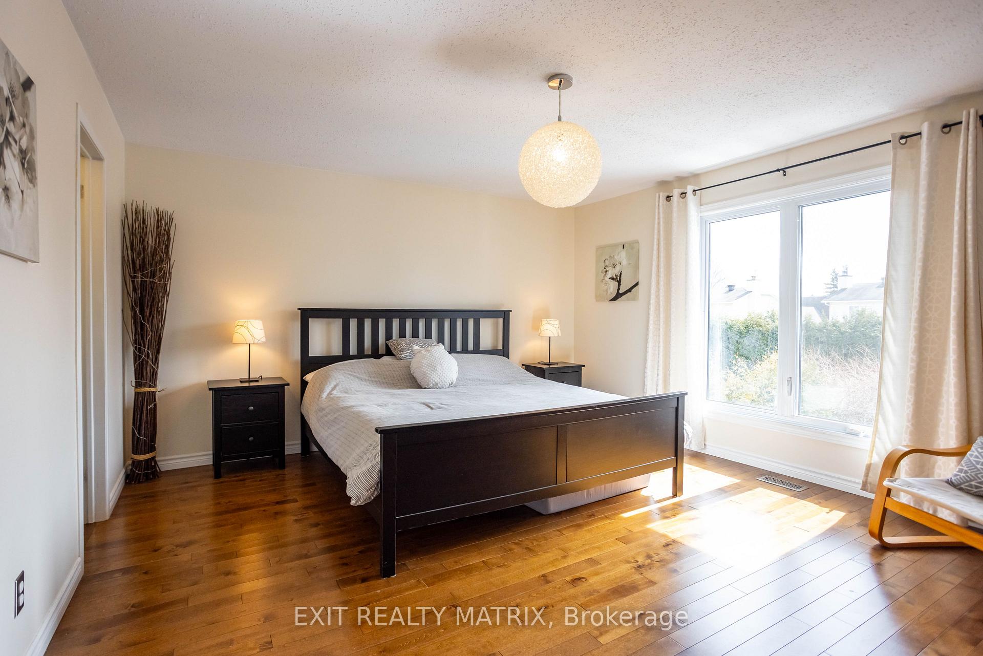 Photo 15 of 922 Chaleur Way, Ottawa, Convent Glen — HOMEH