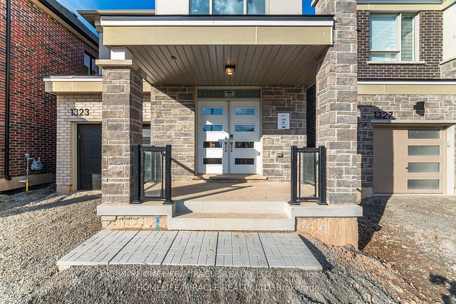 Photo 4 of 1323 Temperance Crescent, Milton, Bowes — HOMEH