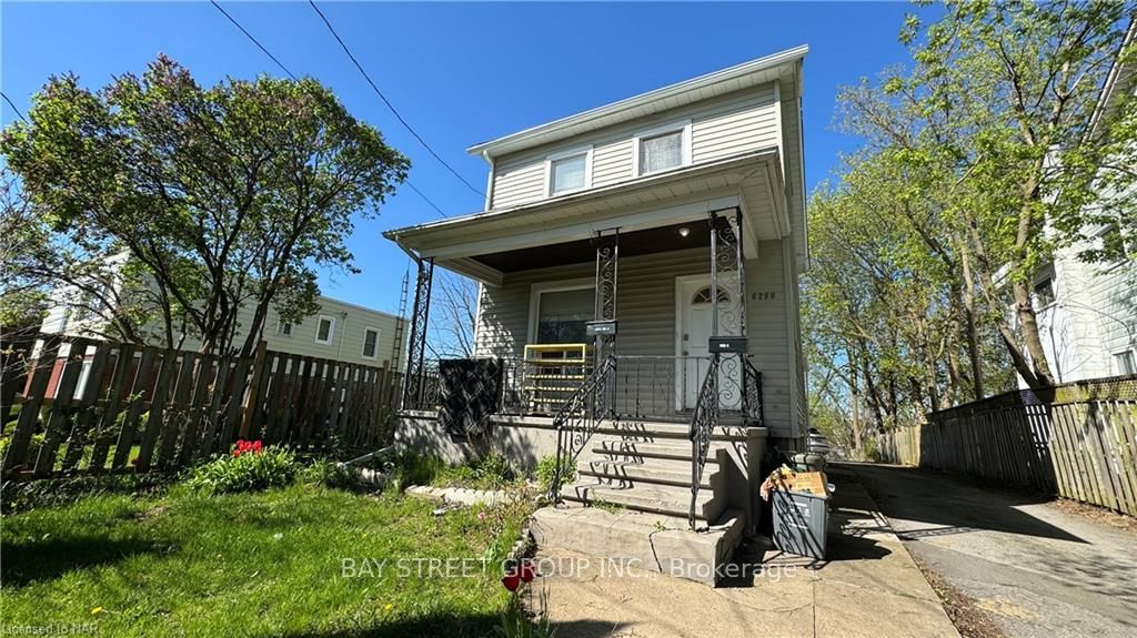 Photo 1 of Unit Upper, 6200 Main Street, Niagara Falls, Dorchester — HOMEH