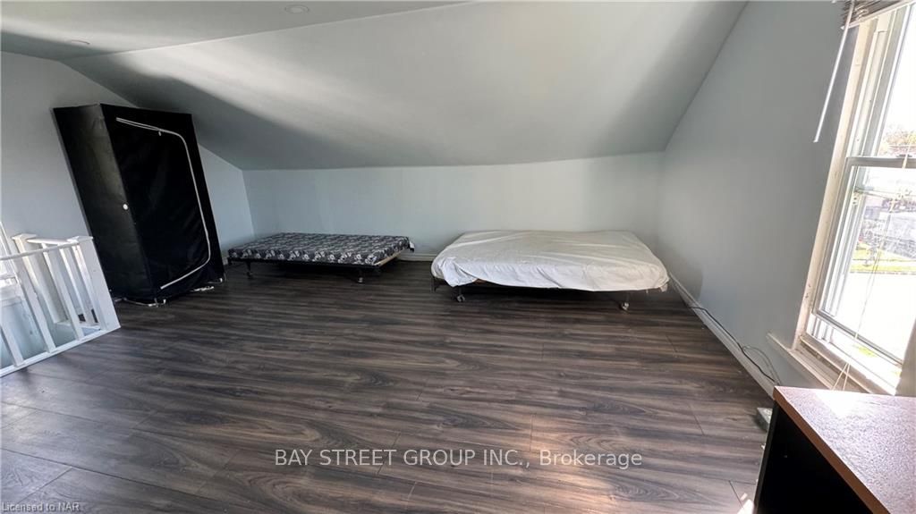 Photo 9 of Unit Upper, 6200 Main Street, Niagara Falls, Dorchester — HOMEH
