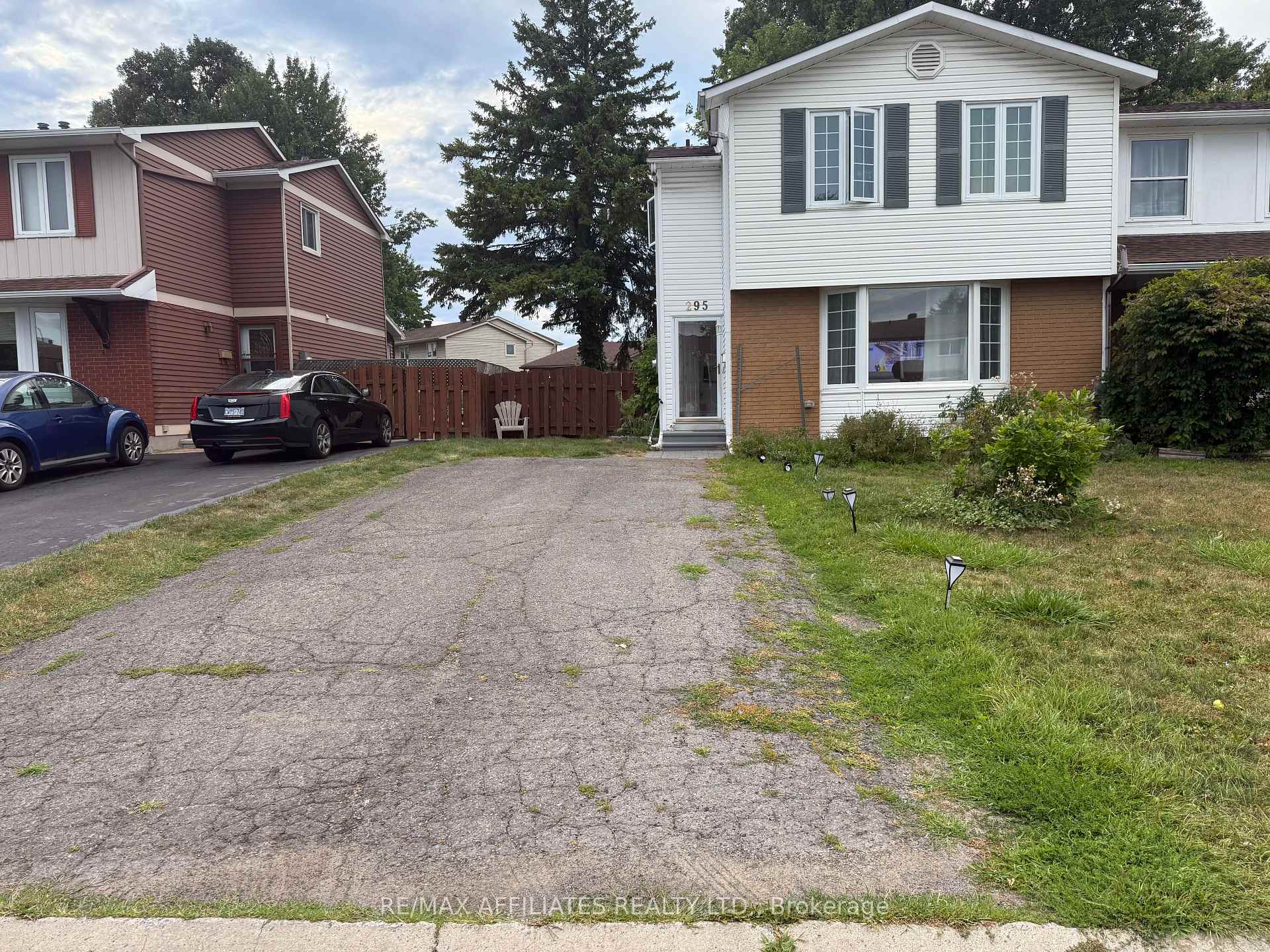 Photo 2 of 295 Pintail Terrace, Ottawa, Chatelaine Village — HOMEH