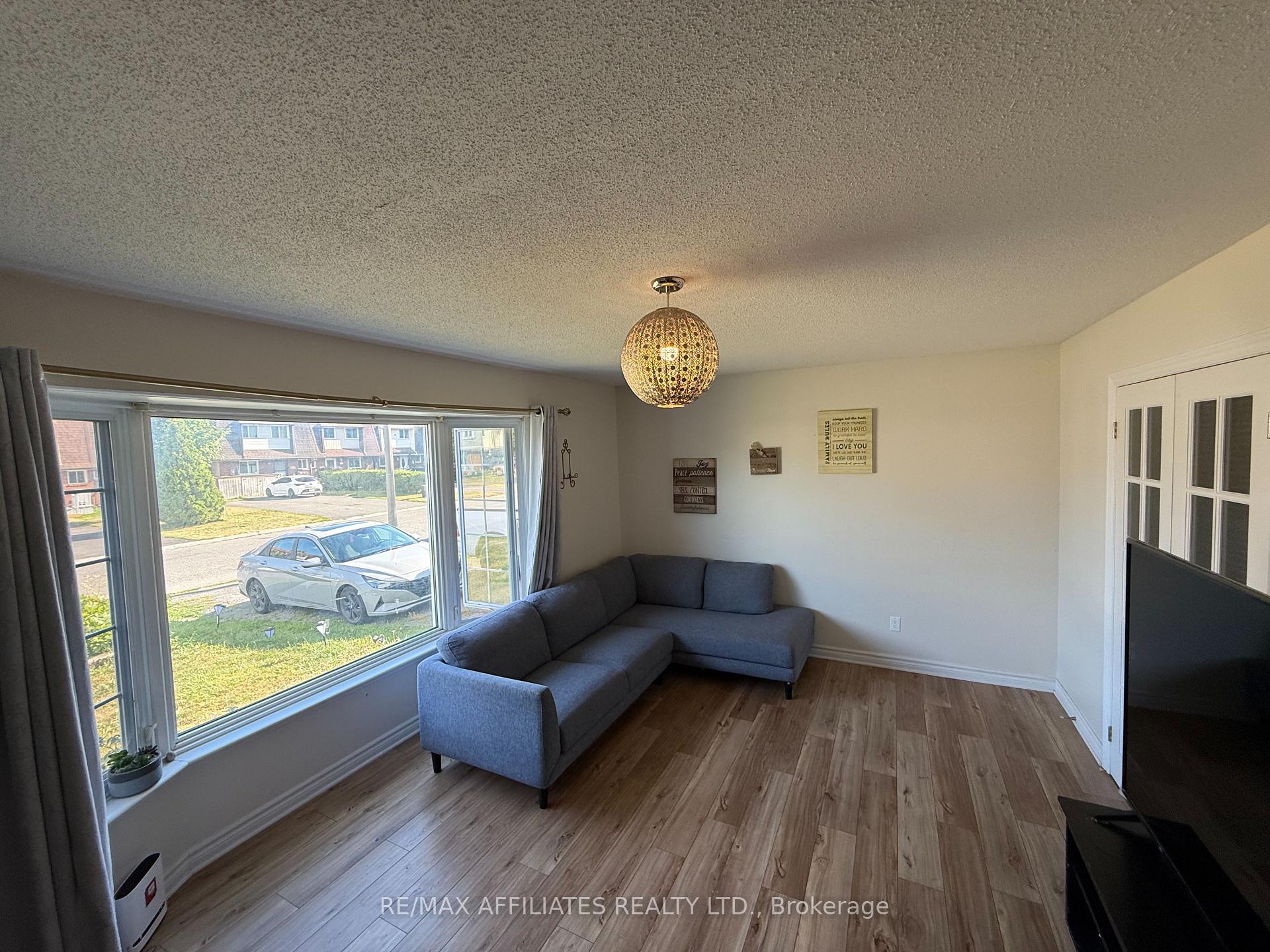 Photo 13 of 295 Pintail Terrace, Ottawa, Chatelaine Village — HOMEH