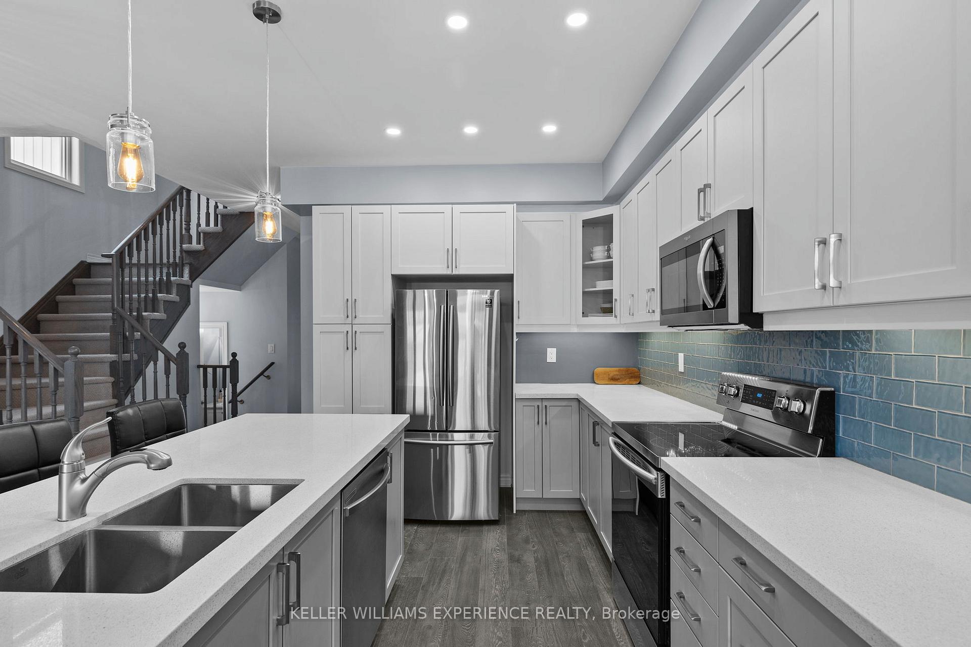 Photo 4 of 34 Churchlea Mews, Orillia — HOMEH