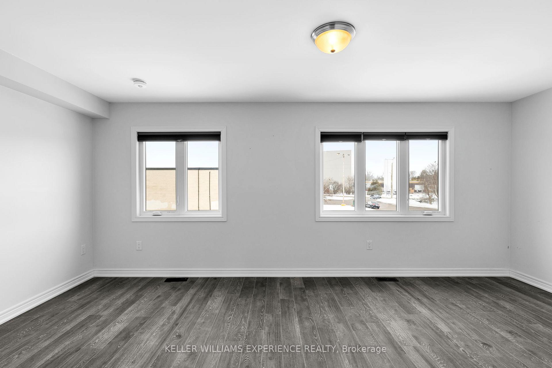 Photo 11 of 34 Churchlea Mews, Orillia — HOMEH