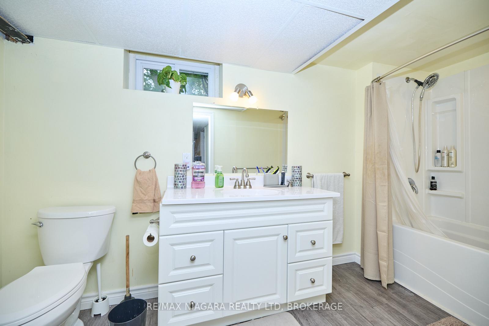 Photo 8 of 6100 Sidney Street, Niagara Falls, Cherrywood — HOMEH