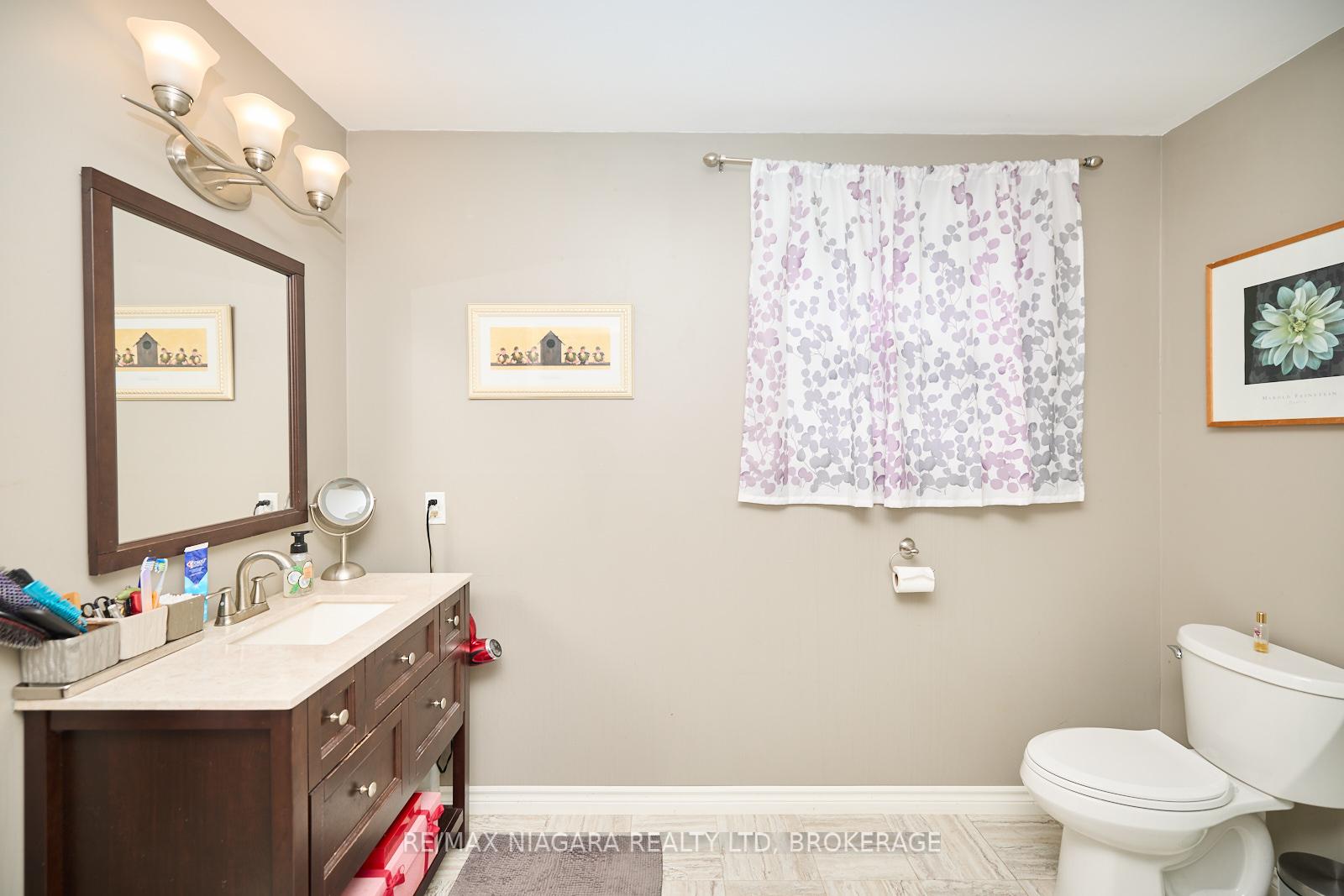 Photo 10 of 6100 Sidney Street, Niagara Falls, Cherrywood — HOMEH