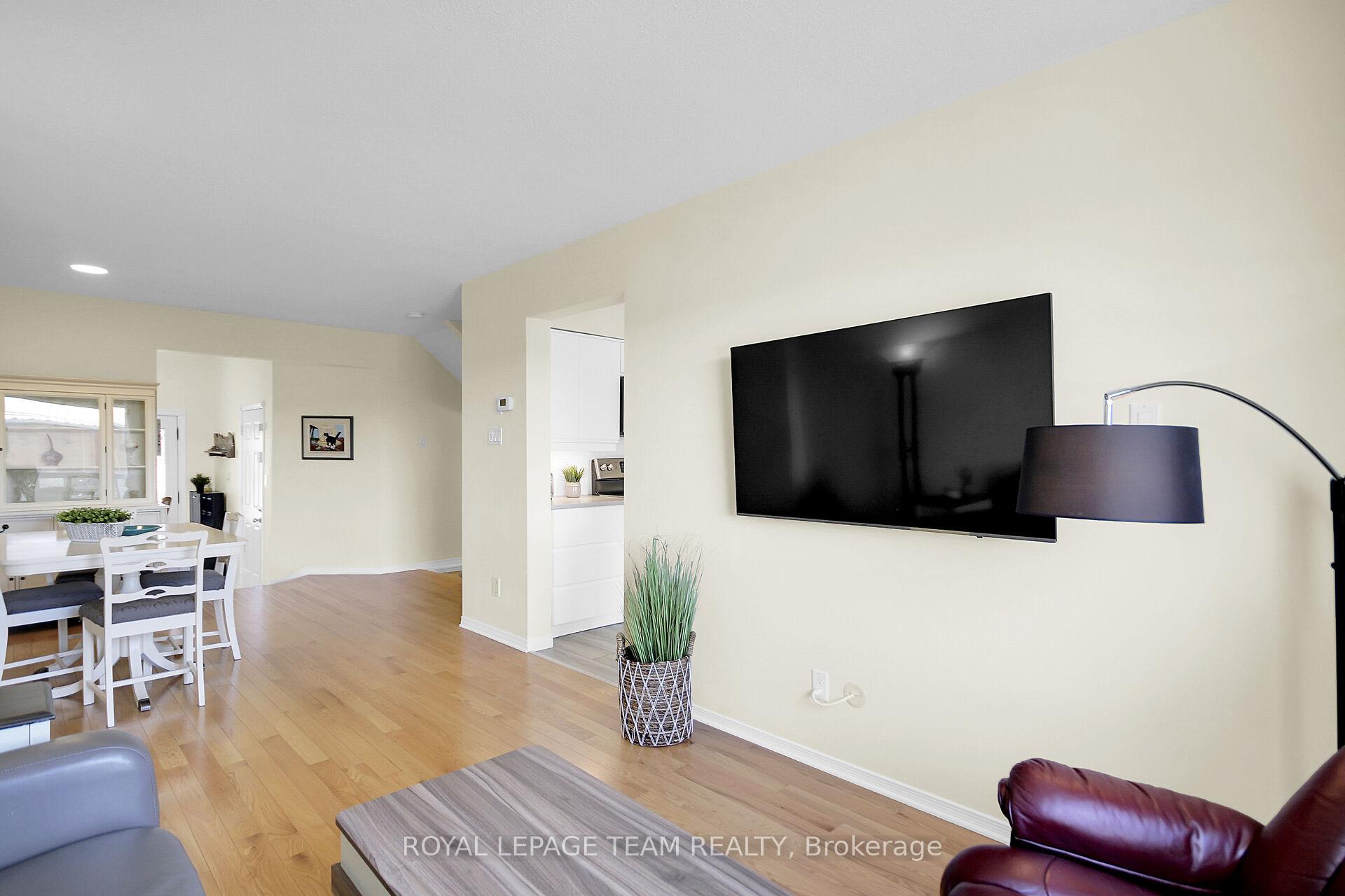 Photo 19 of 1594 Cedar Mills Road, Ottawa, Chateauneuf — HOMEH