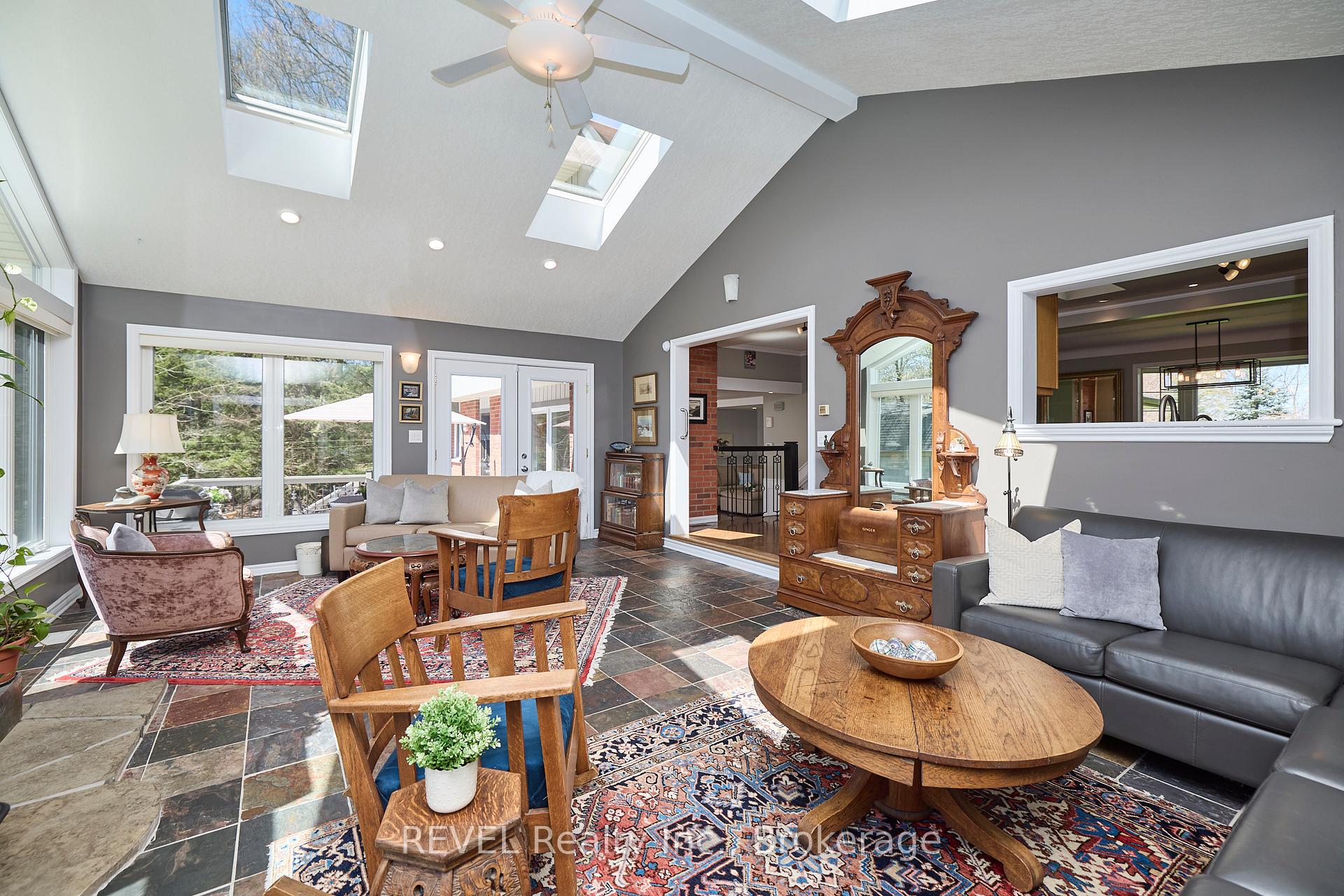Photo 17 of 152 Merritt Road, Pelham, Fonthill — HOMEH
