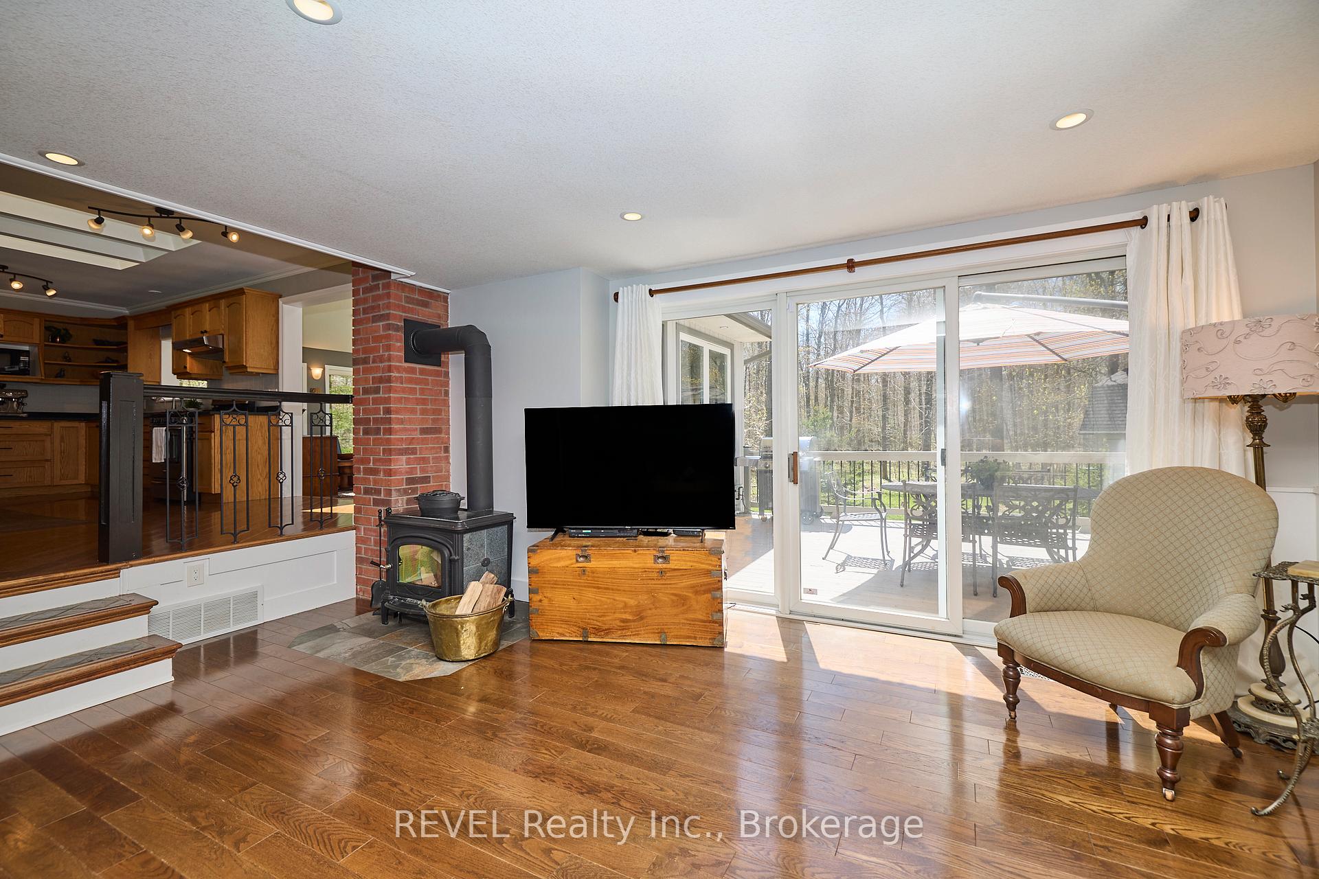 Photo 18 of 152 Merritt Road, Pelham, Fonthill — HOMEH