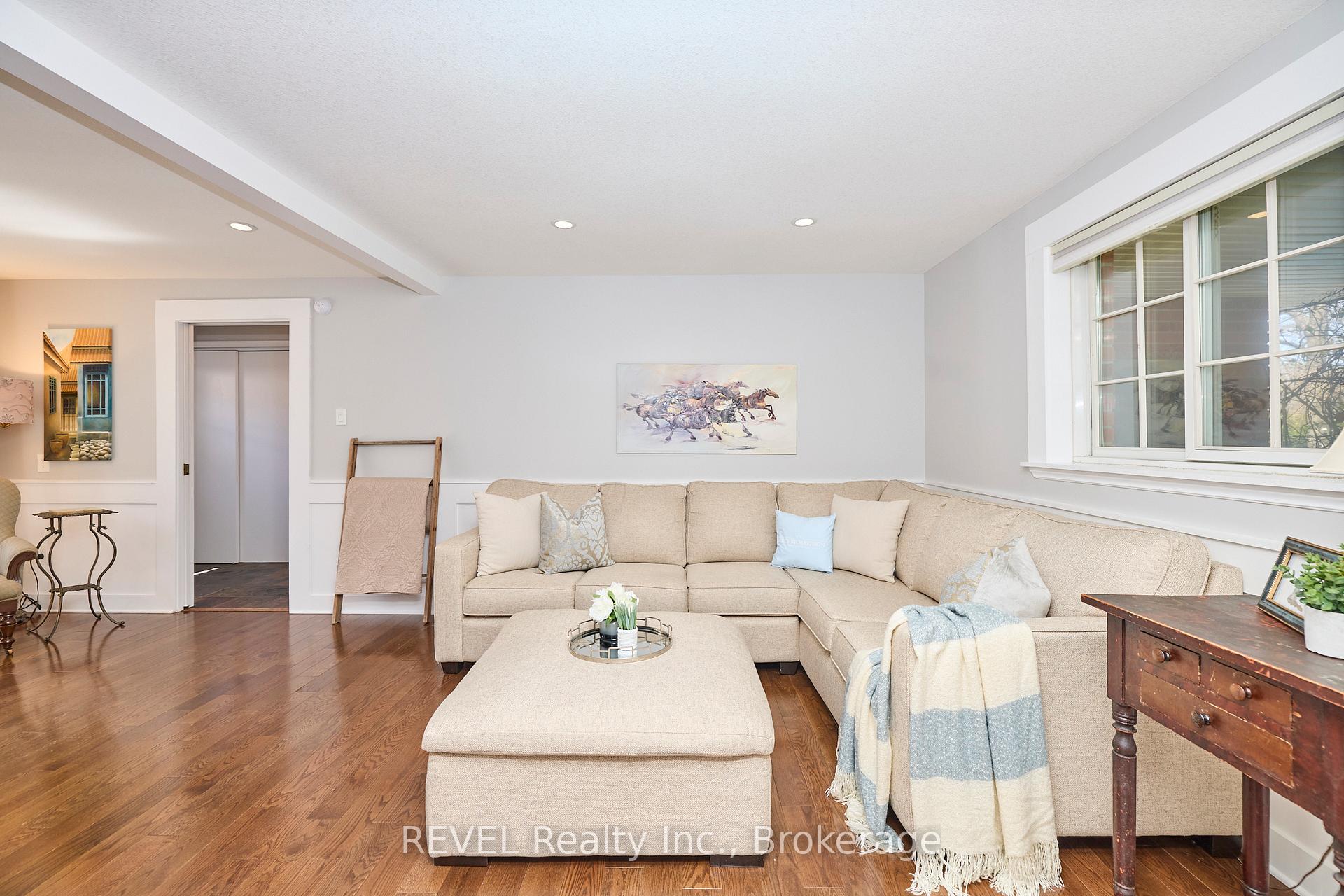 Photo 21 of 152 Merritt Road, Pelham, Fonthill — HOMEH