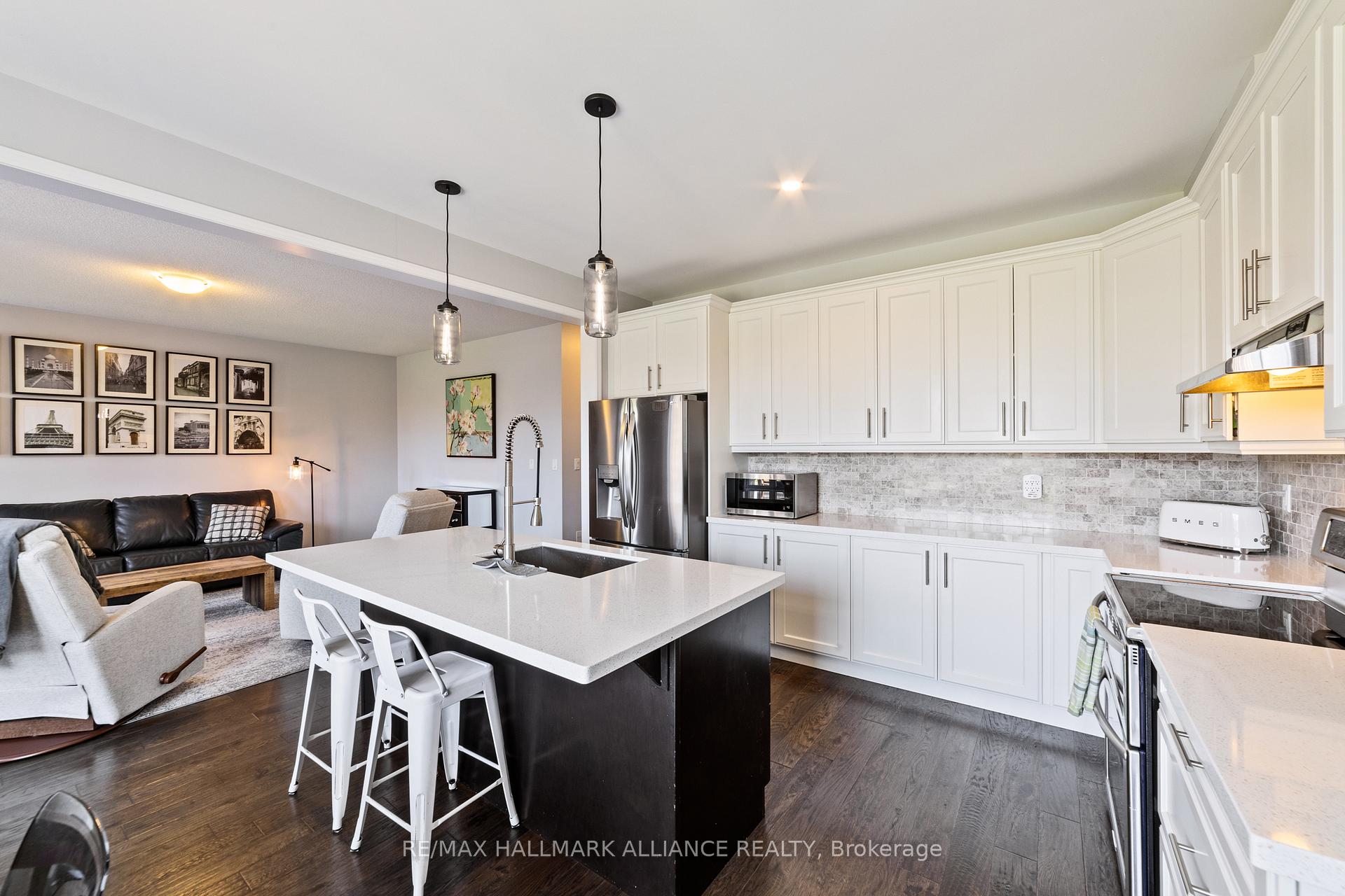 Photo 11 of 569 Langholm Street, Milton, Coates — HOMEH