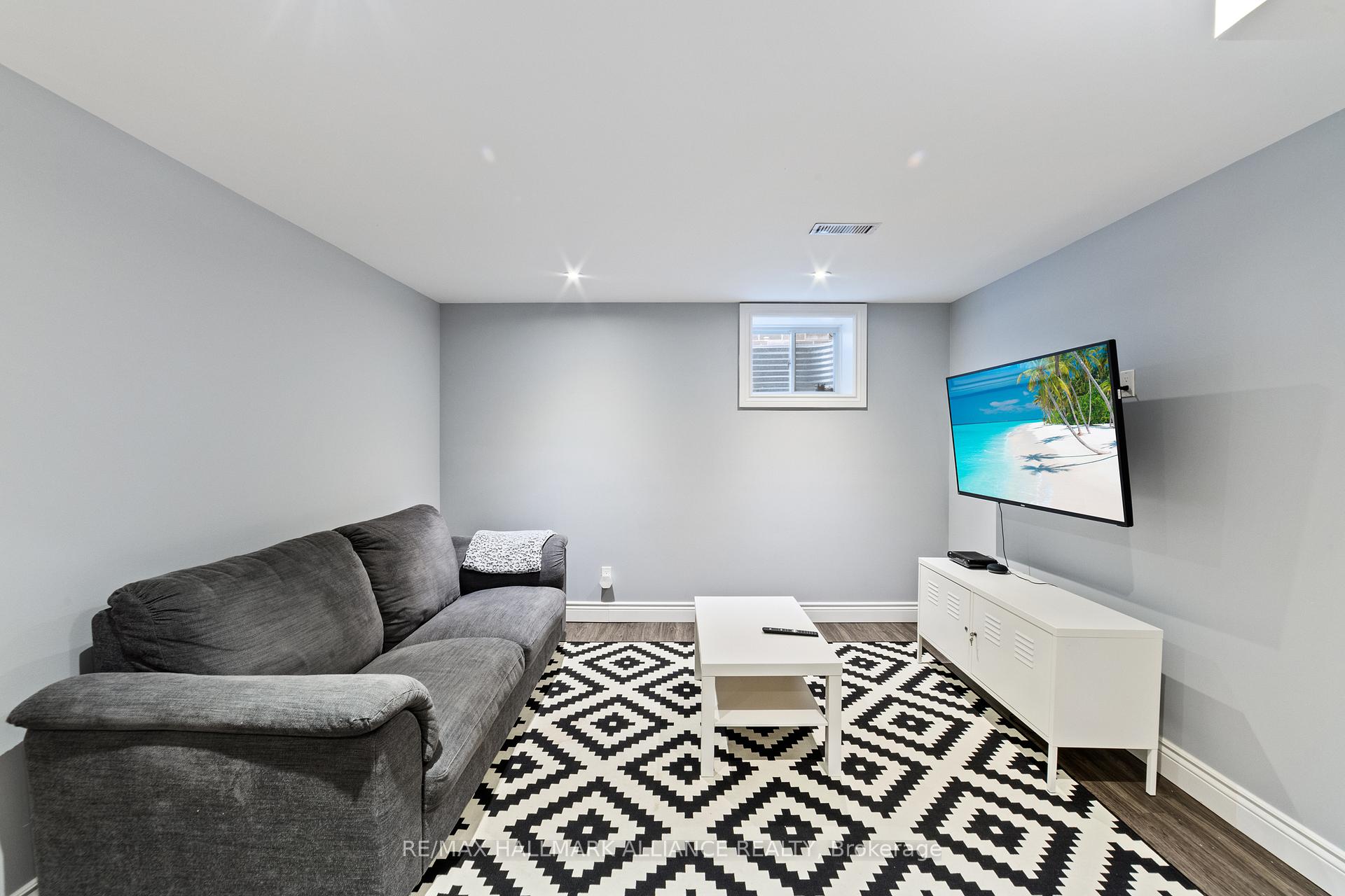 Photo 28 of 569 Langholm Street, Milton, Coates — HOMEH