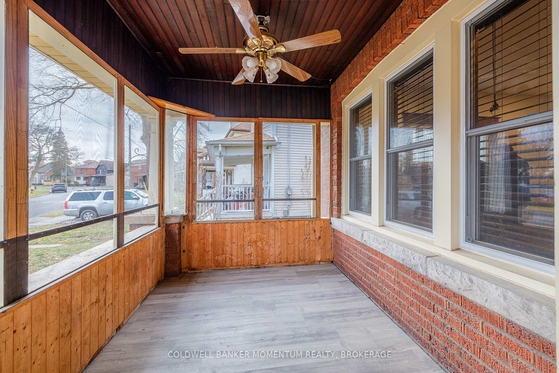 Photo 4 of 4759 Epworth Circle, Niagara Falls, Downtown — HOMEH