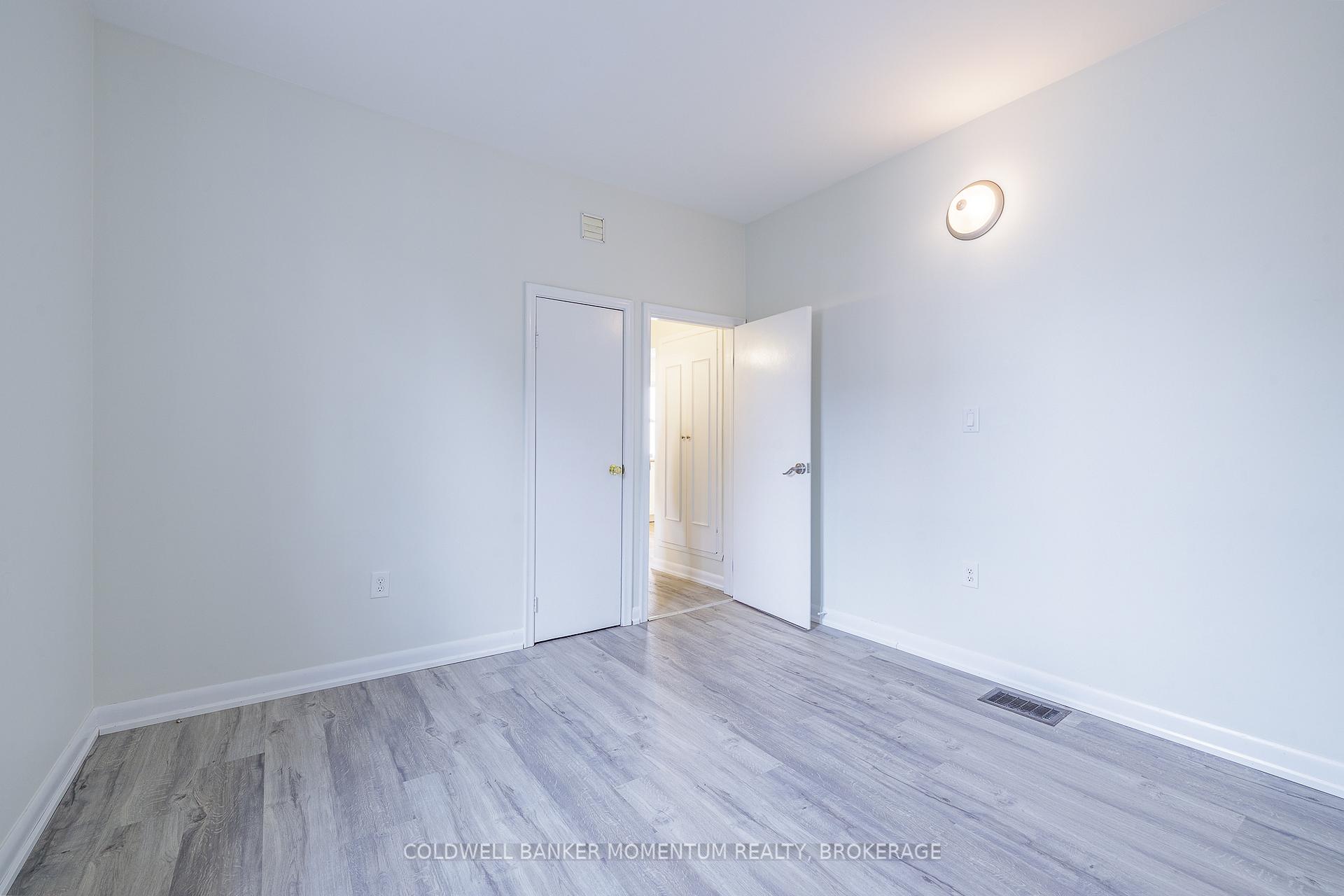 Photo 16 of 4759 Epworth Circle, Niagara Falls, Downtown — HOMEH