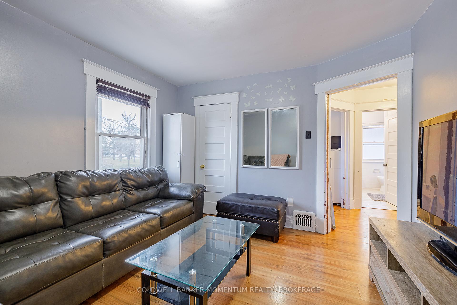Photo 19 of 4759 Epworth Circle, Niagara Falls, Downtown — HOMEH