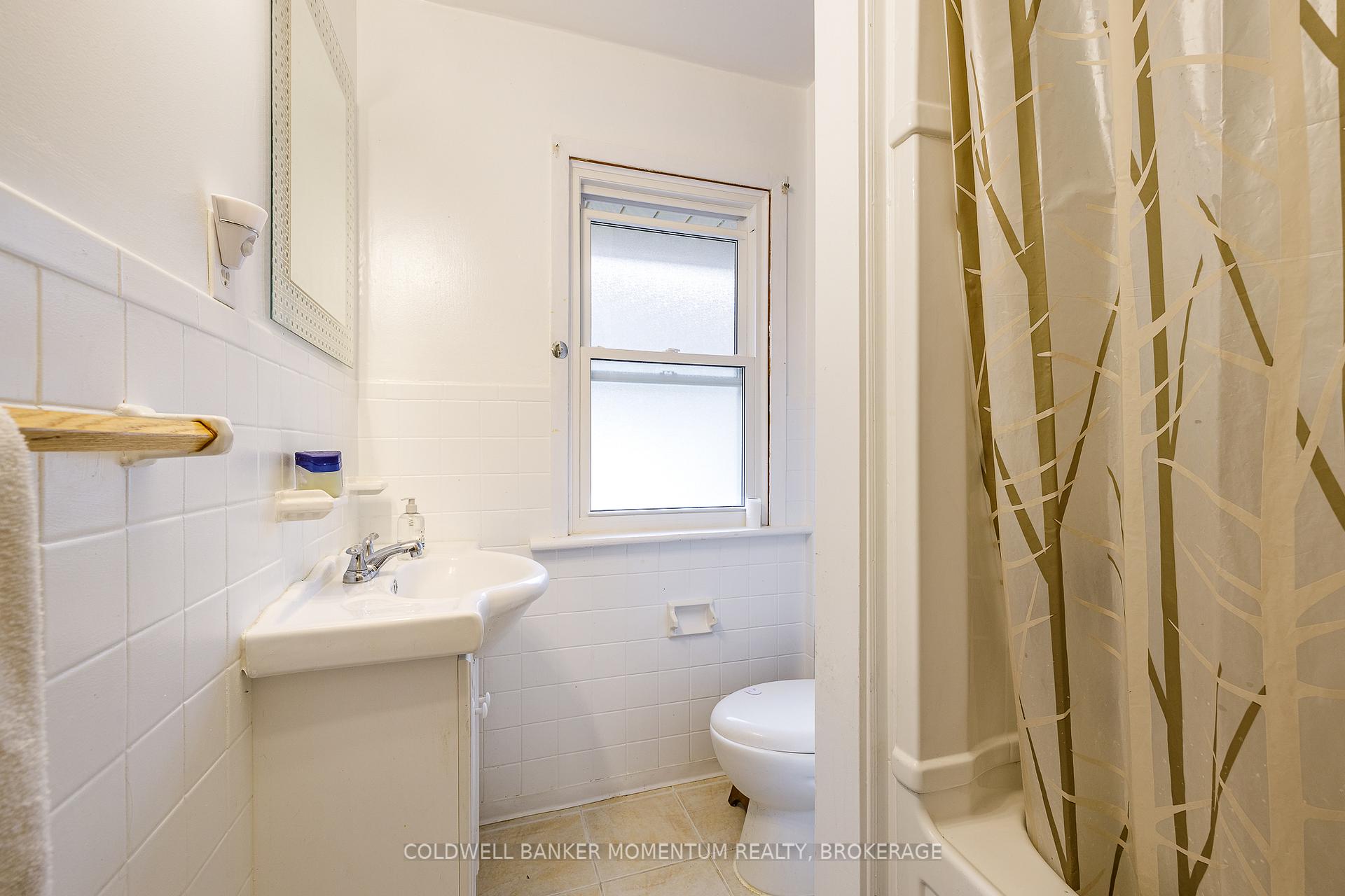 Photo 24 of 4759 Epworth Circle, Niagara Falls, Downtown — HOMEH