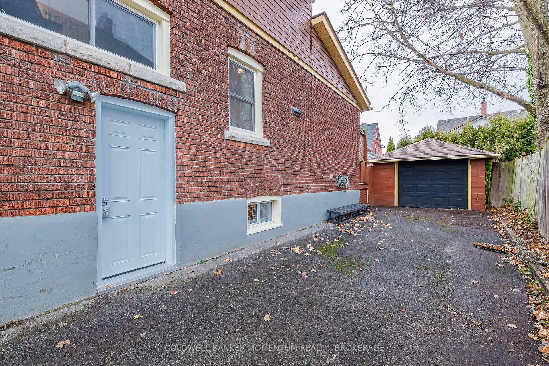 Photo 36 of 4759 Epworth Circle, Niagara Falls, Downtown — HOMEH