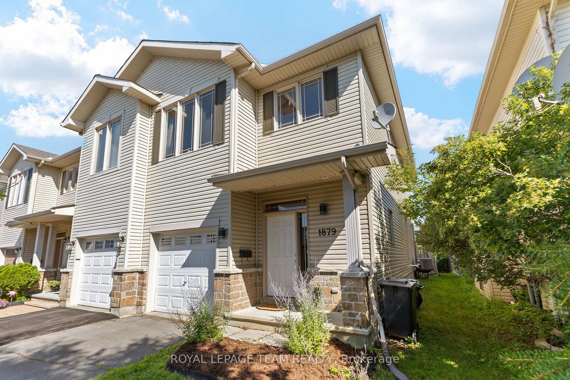 Photo 2 of 1879 Arrowgrass Way, Ottawa, Notting Hill/Summerside — HOMEH