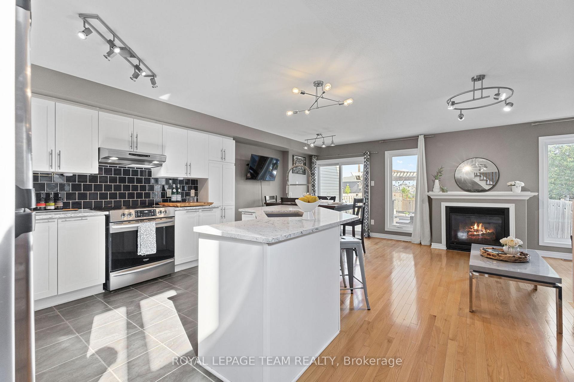 Photo 5 of 1879 Arrowgrass Way, Ottawa, Notting Hill/Summerside — HOMEH