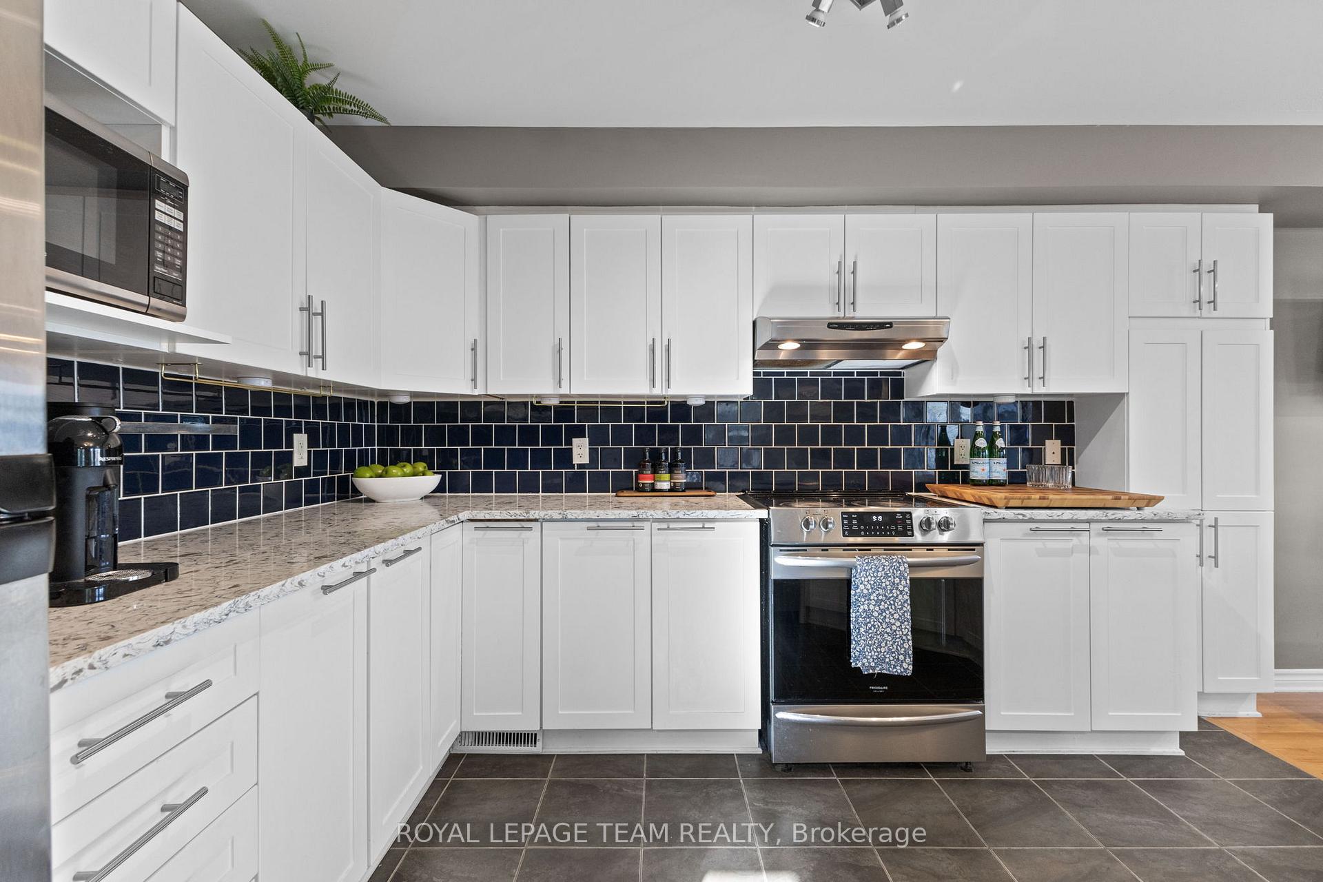 Photo 6 of 1879 Arrowgrass Way, Ottawa, Notting Hill/Summerside — HOMEH