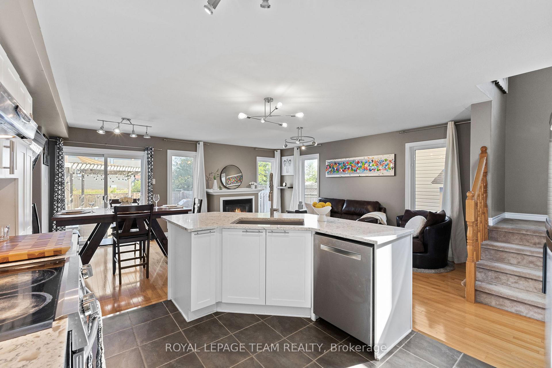 Photo 7 of 1879 Arrowgrass Way, Ottawa, Notting Hill/Summerside — HOMEH