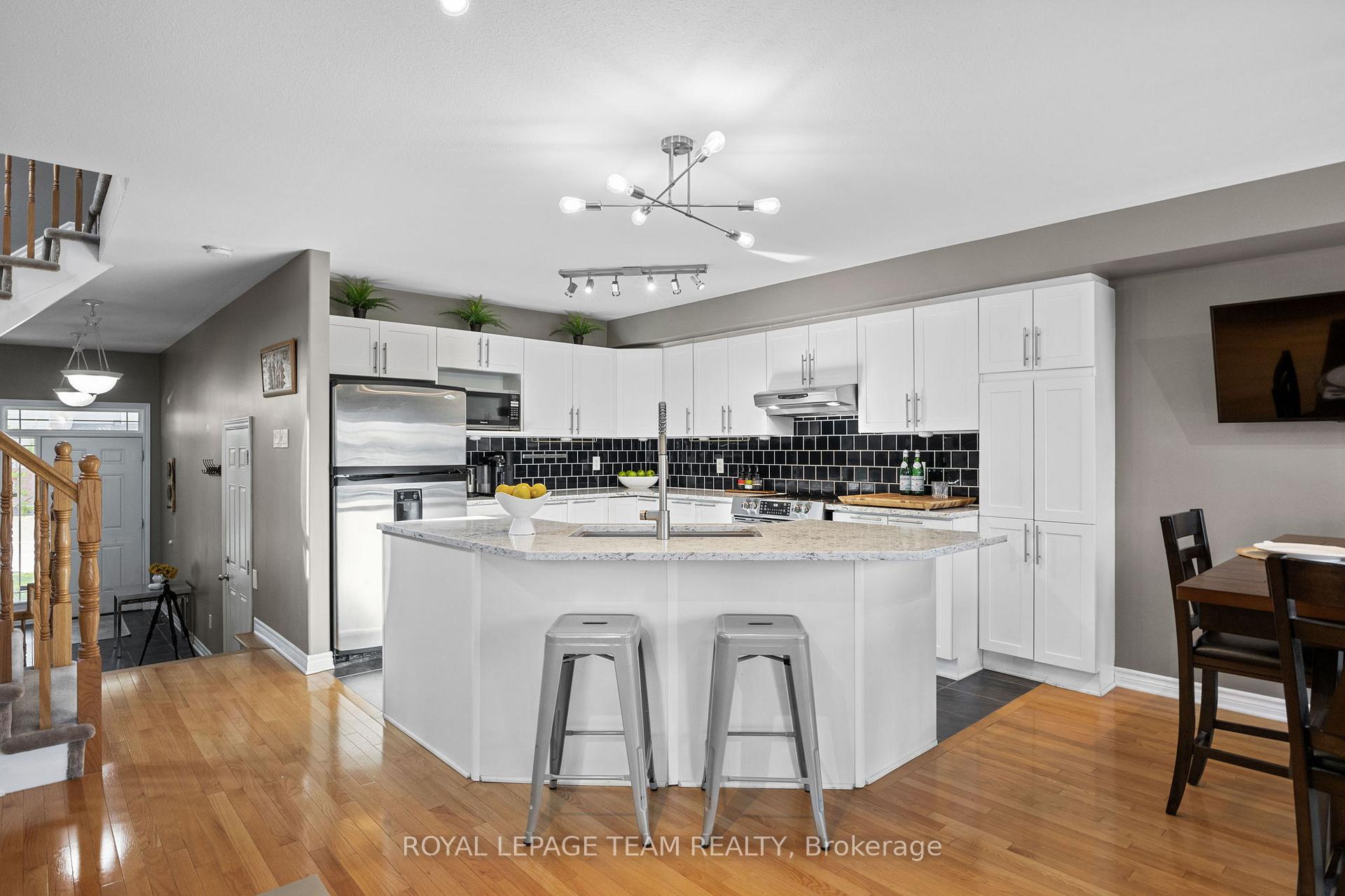 Photo 11 of 1879 Arrowgrass Way, Ottawa, Notting Hill/Summerside — HOMEH