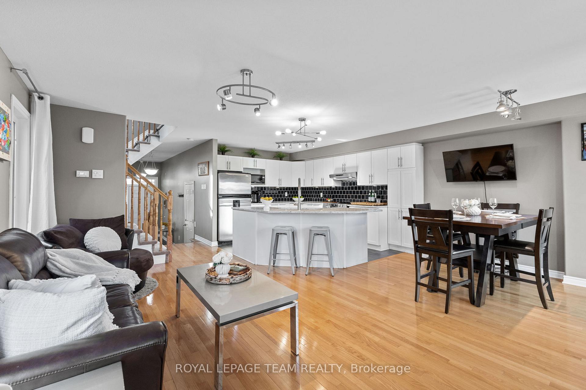 Photo 12 of 1879 Arrowgrass Way, Ottawa, Notting Hill/Summerside — HOMEH