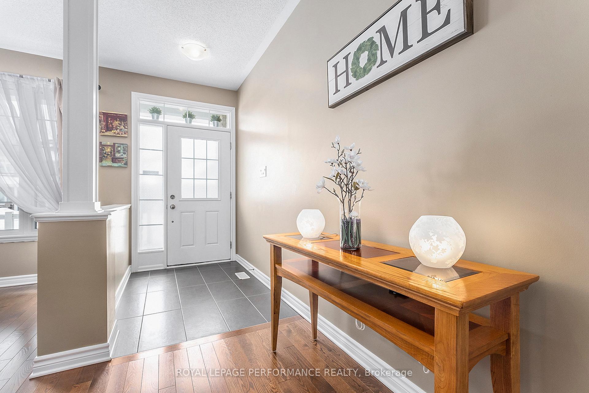 Photo 4 of 658 Percifor Way, Ottawa, Mer Bleue/Bradley Estates/Anderson Park — HOMEH